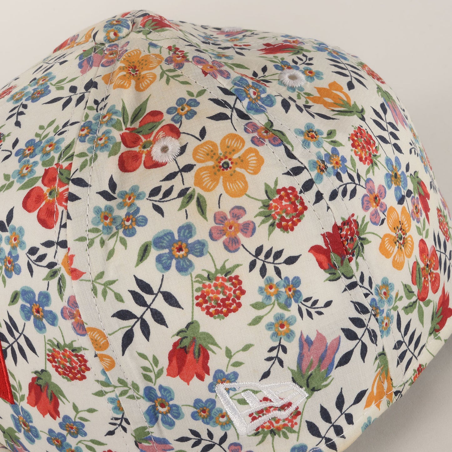 ×NEW ERA ×Liberty フローラル柄 BOXロゴ ベースボールキャップ(Liberty Floral Box Logo New Era)