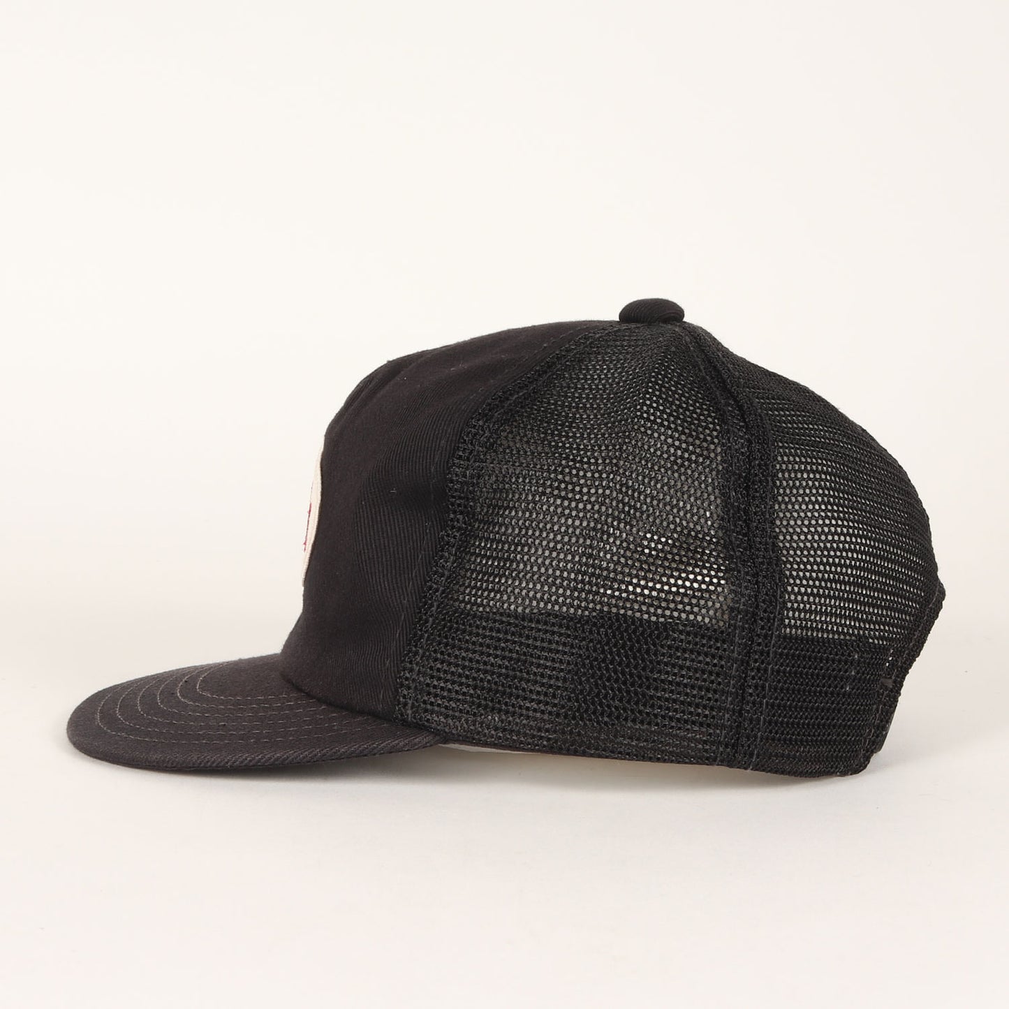 ワッペン付き トラッカー メッシュキャップ(T-TRUCKER CAP MESH T/C)