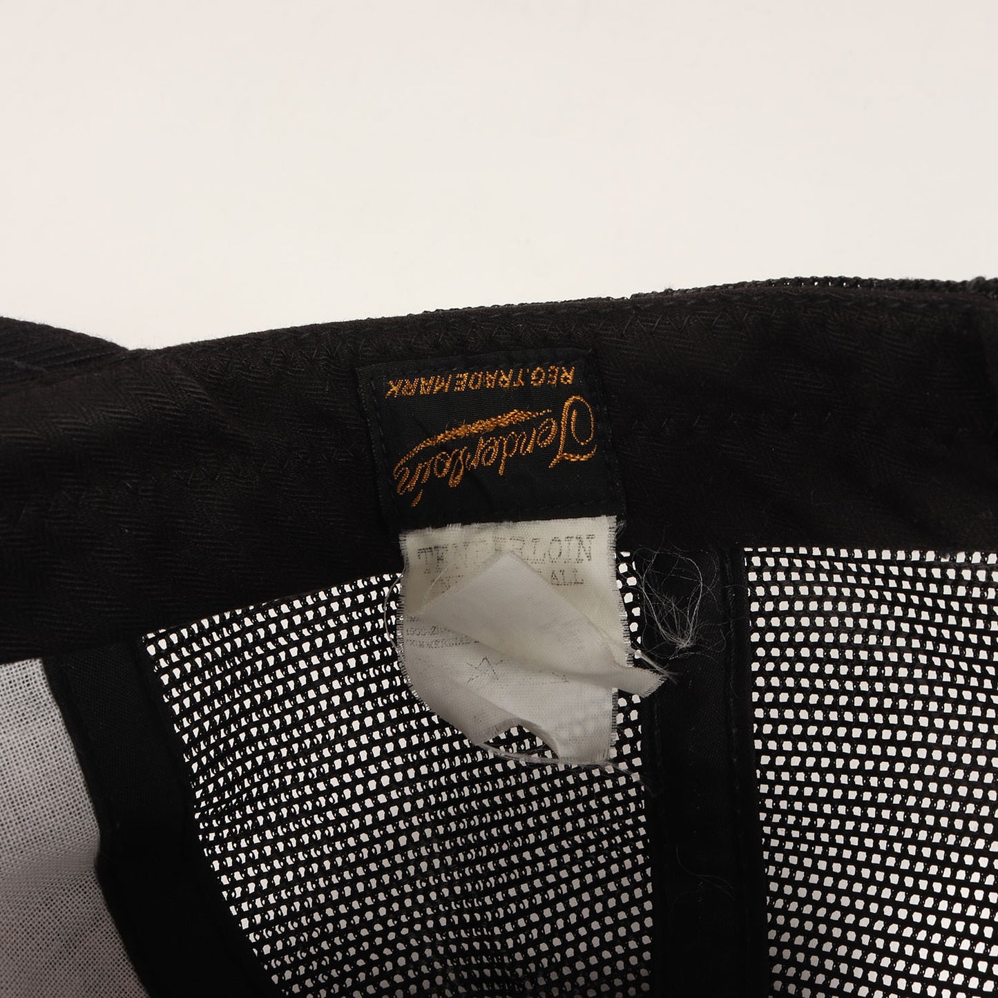 ワッペン付き トラッカー メッシュキャップ(T-TRUCKER CAP MESH T/C)