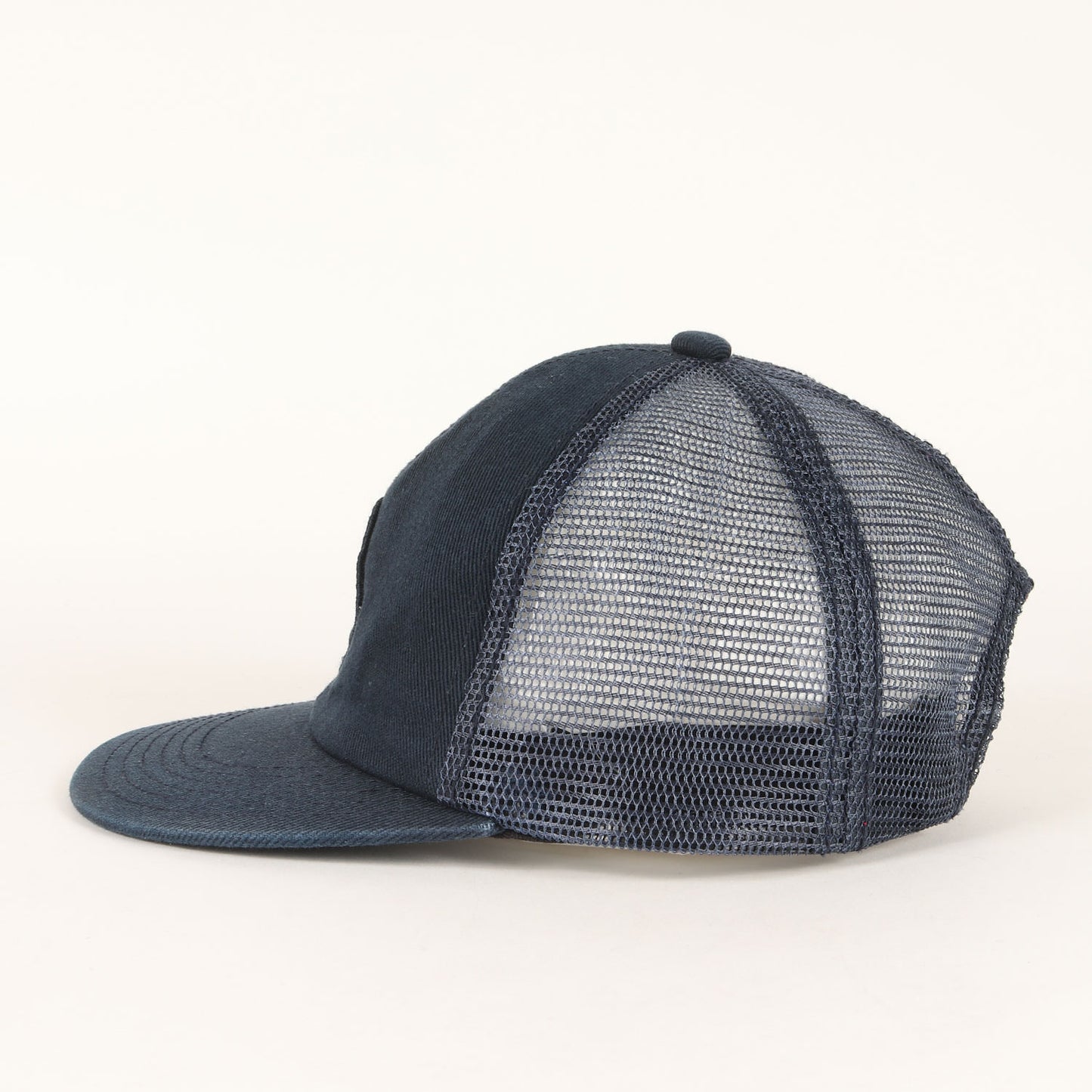 ワッペン付き トラッカー メッシュキャップ(T-TRUCKER CAP MESH T/C)