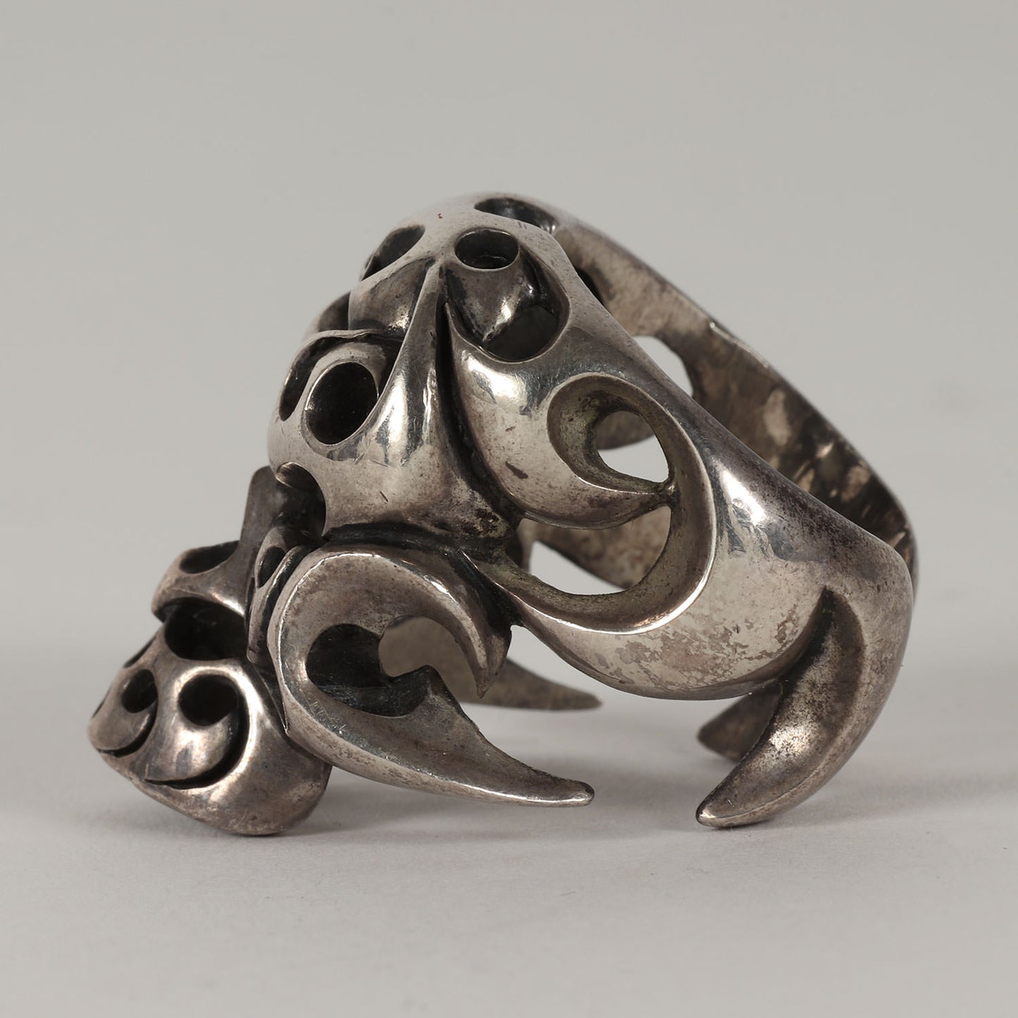 ボルネオスカル リング(BORNEO SKULL RING)