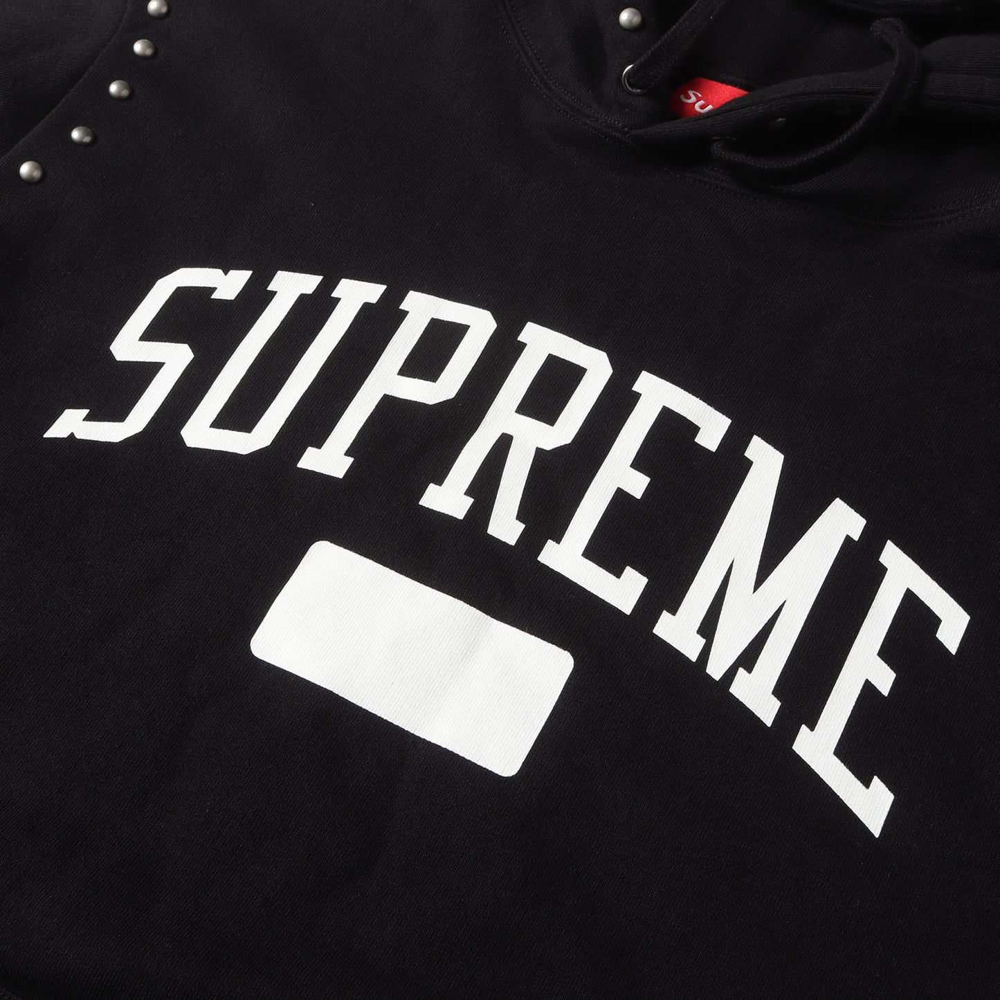スタッズ付き ブランドロゴ スウェットパーカー(Studded Hooded Sweatshirt)