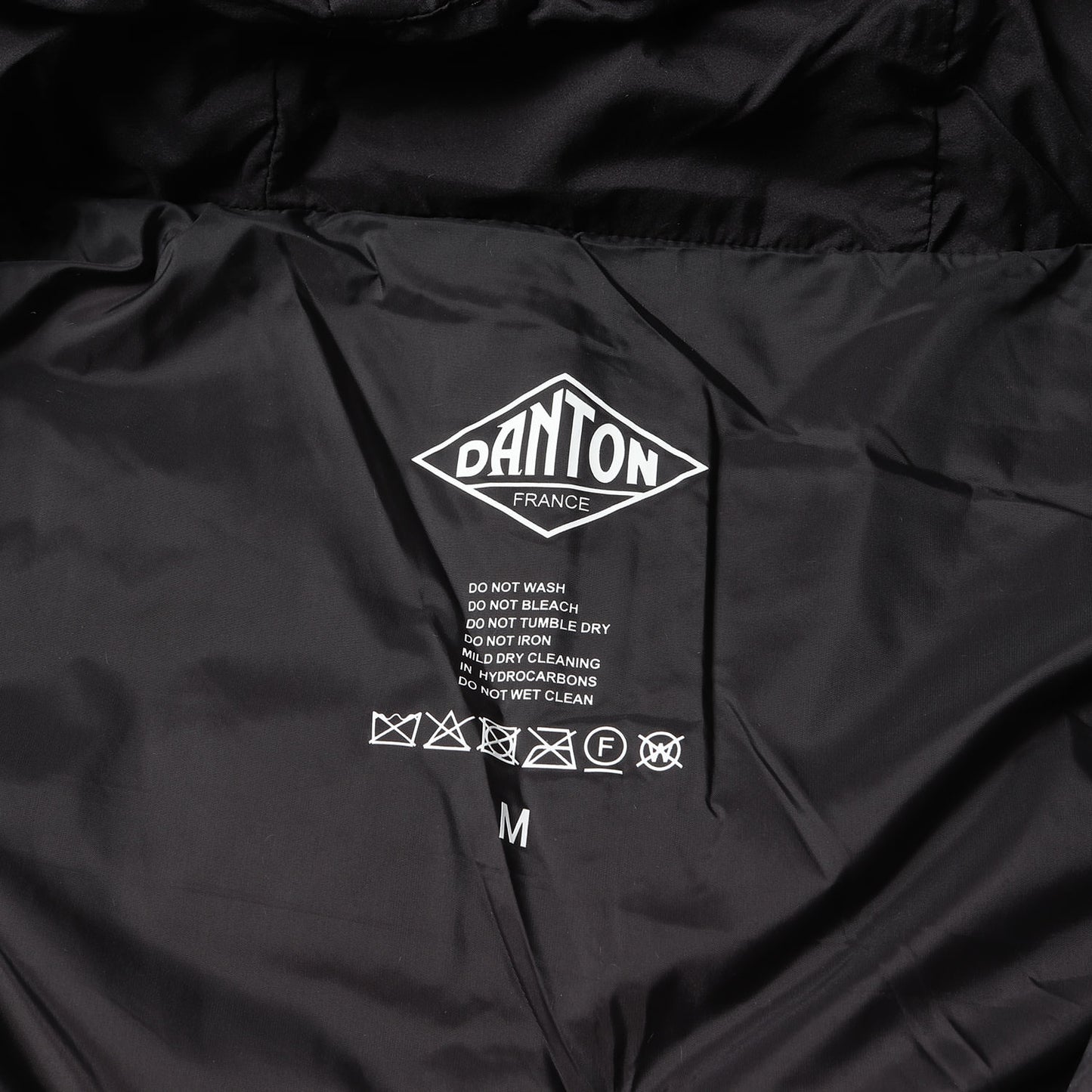 ライトウェイト ナイロン フーデッド ダウンジャケット (HOODIE LIGHT DOWN JACKET)