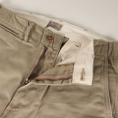 現行モデル ミリタリー チノパンツ(ORIGINAL SPEC. CHINOS)