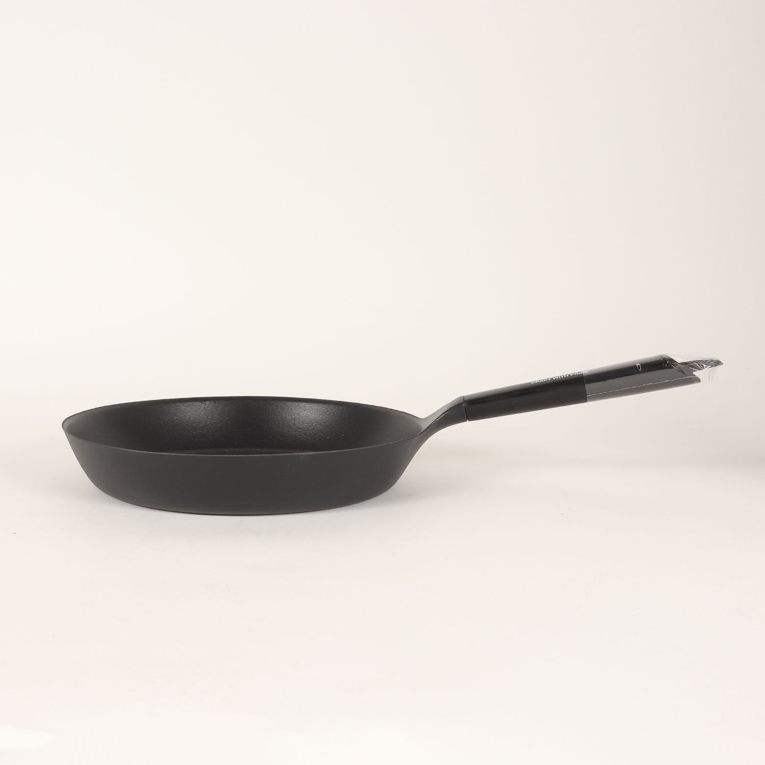 25AW ×VERMICULAR 鋳物ホーロー製 フライパン(FRYING PAN 26