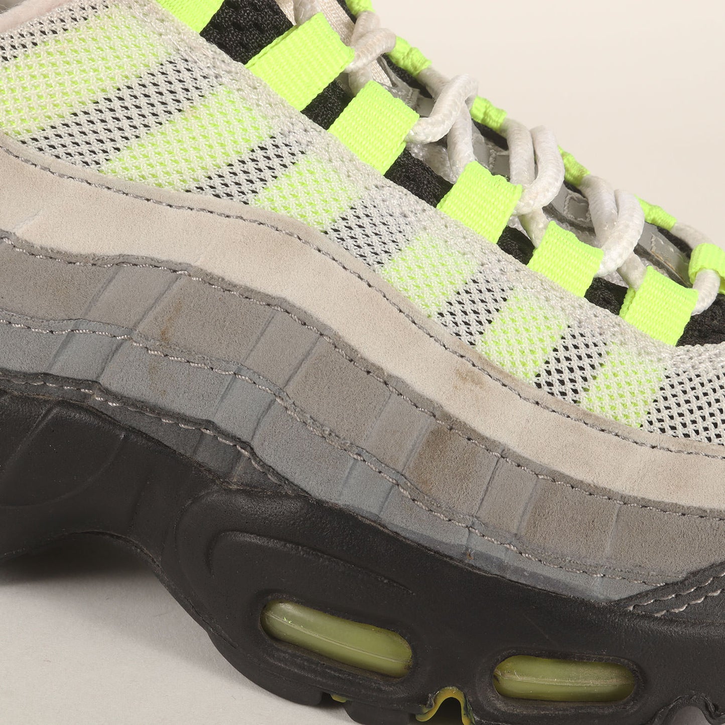 WMNS AIR MAX 95 VOLT (2015年製 / 307960-002)