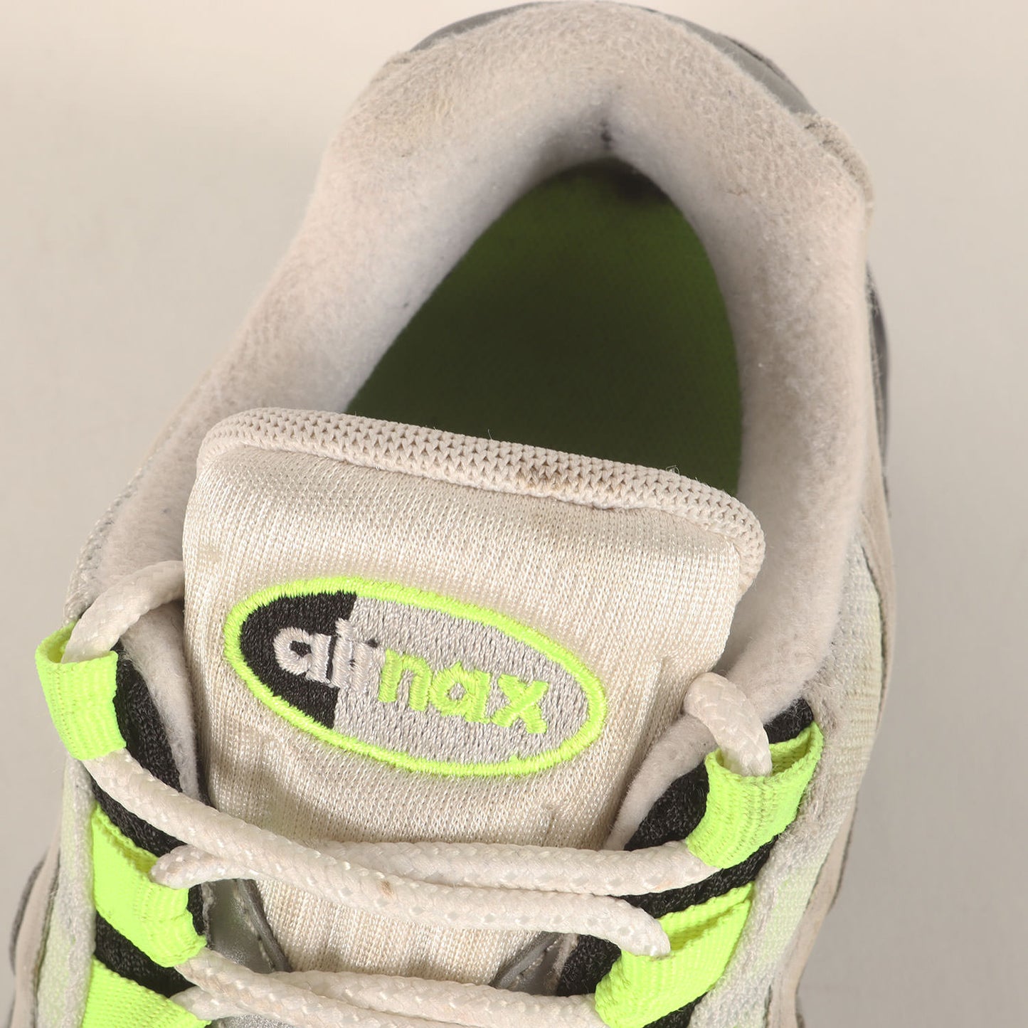 WMNS AIR MAX 95 VOLT (2015年製 / 307960-002)