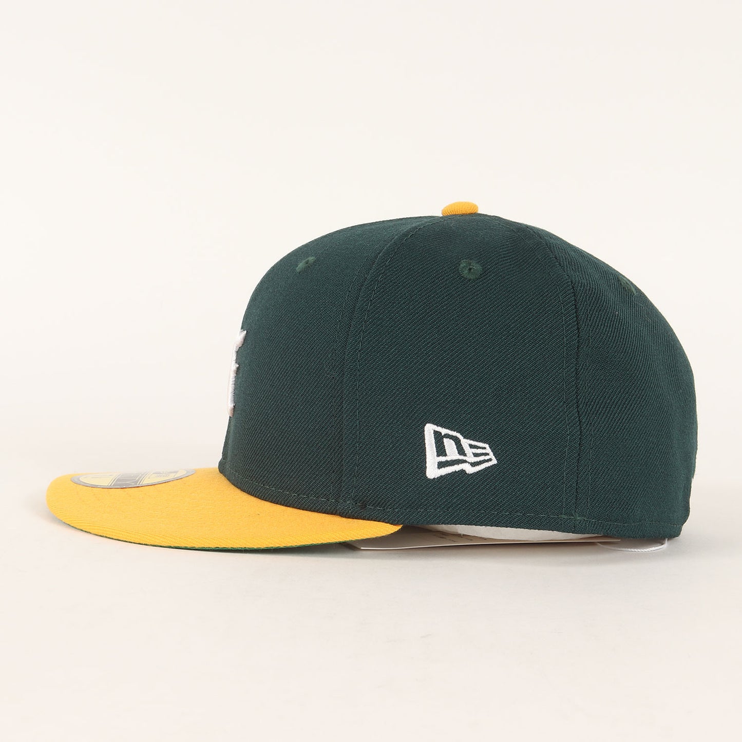 ×NEW ERA ロゴ刺繍 ベースボールキャップ