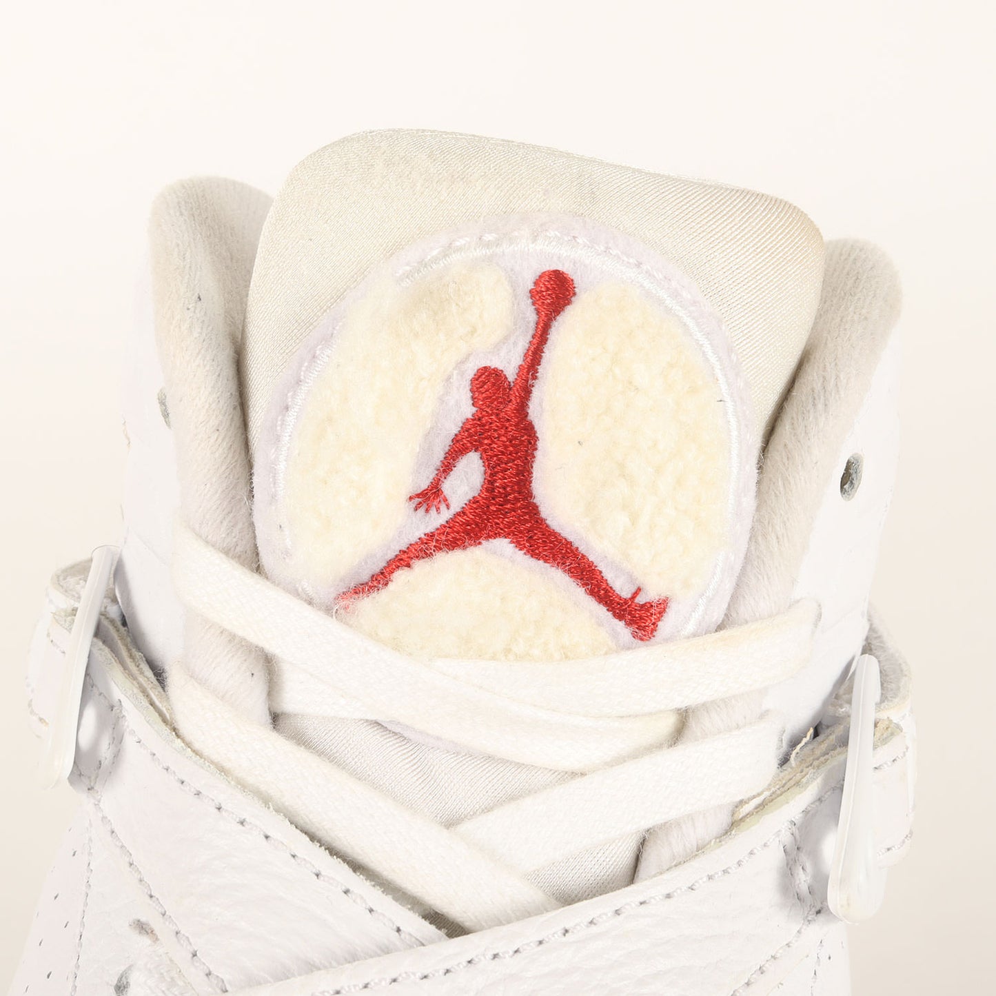 ×October's Very Own AIR JORDAN 8 RETRO OVO (AA1239-135)