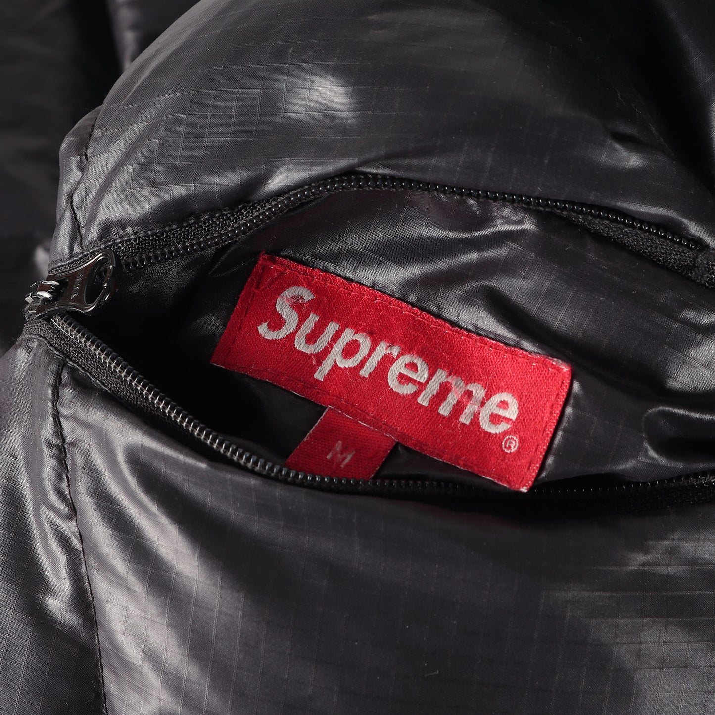 22AW フードロゴ リバーシブル ダウンジャケット(Reversible Featherweight Down Puffer Jacket)