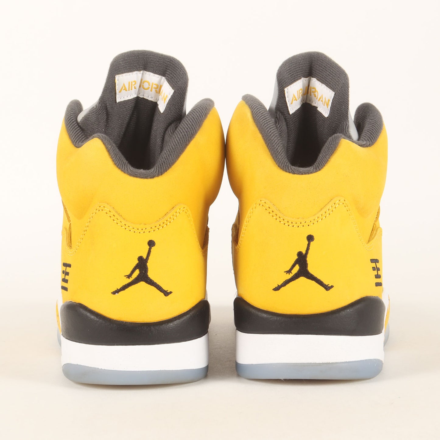 AIR JORDAN 5 RETRO T23 / 2025 (IO3372-700)