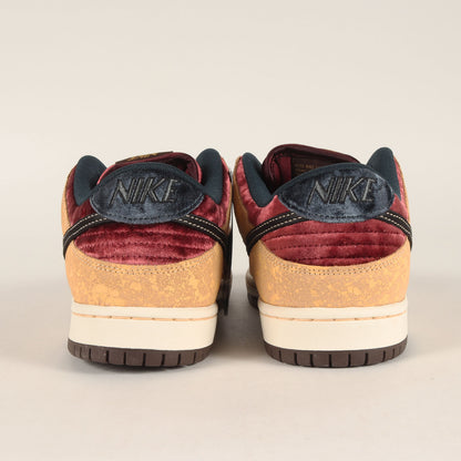 SB DUNK LOW PRO CITY OF CINEMA (FZ1278-200)