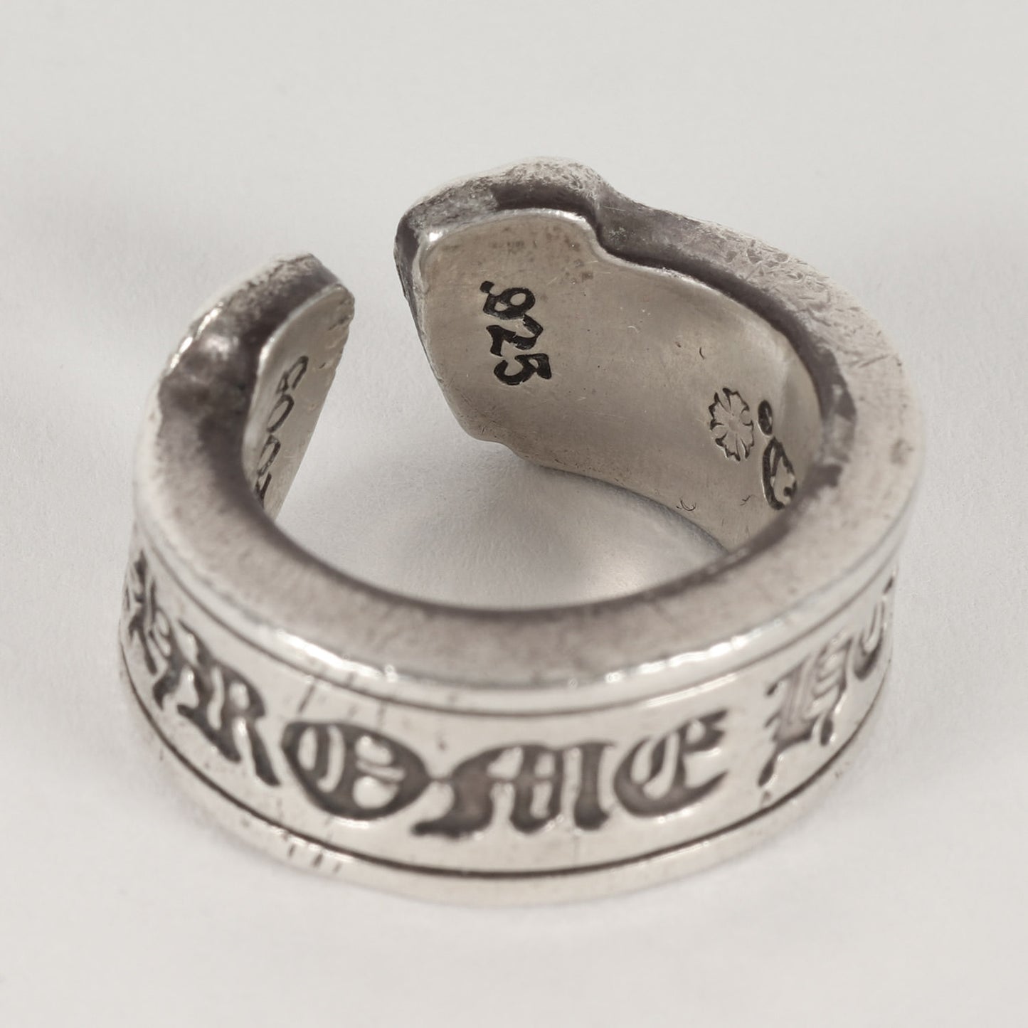 スモール スクロール ラベル リング(LG SCROLL LABE)