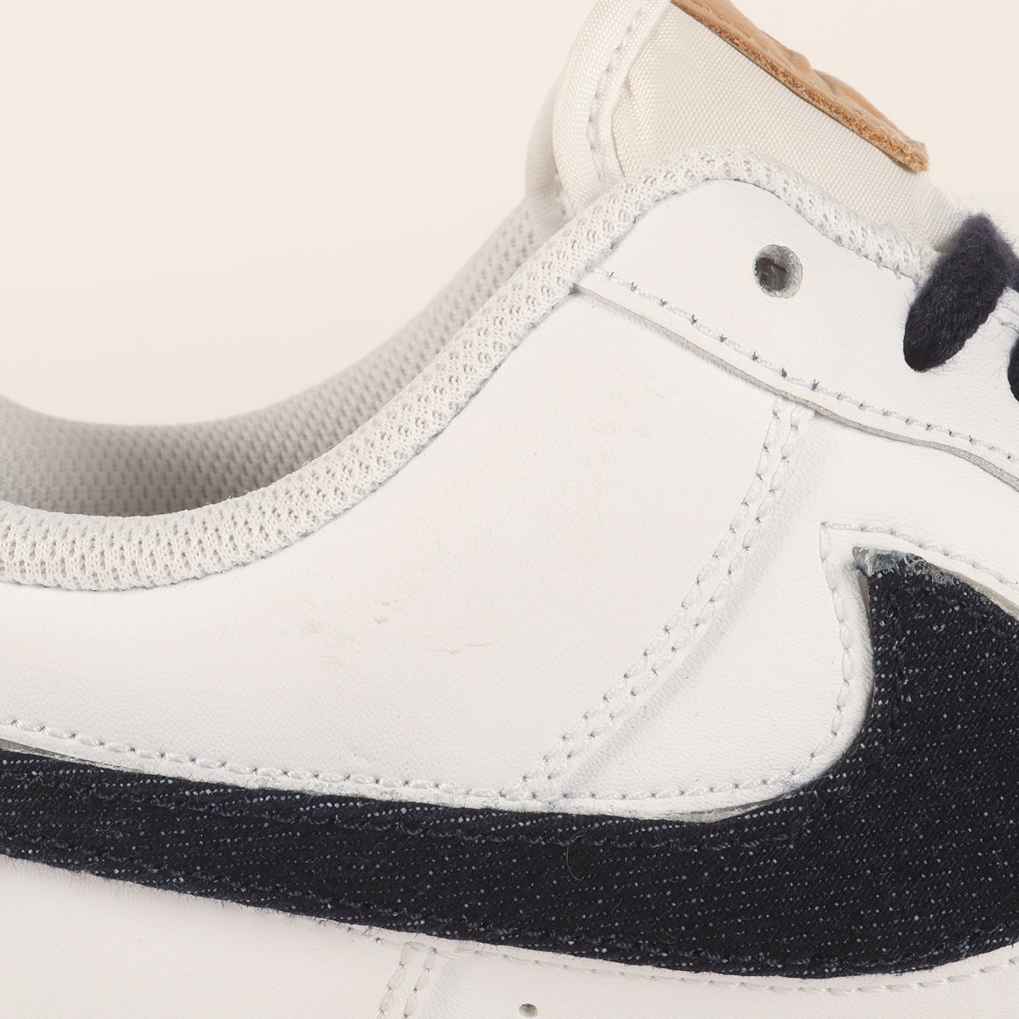 AIR FORCE 1 07 LV8 3 REMOVABLE SWOOSH PACK (CT2253-100)