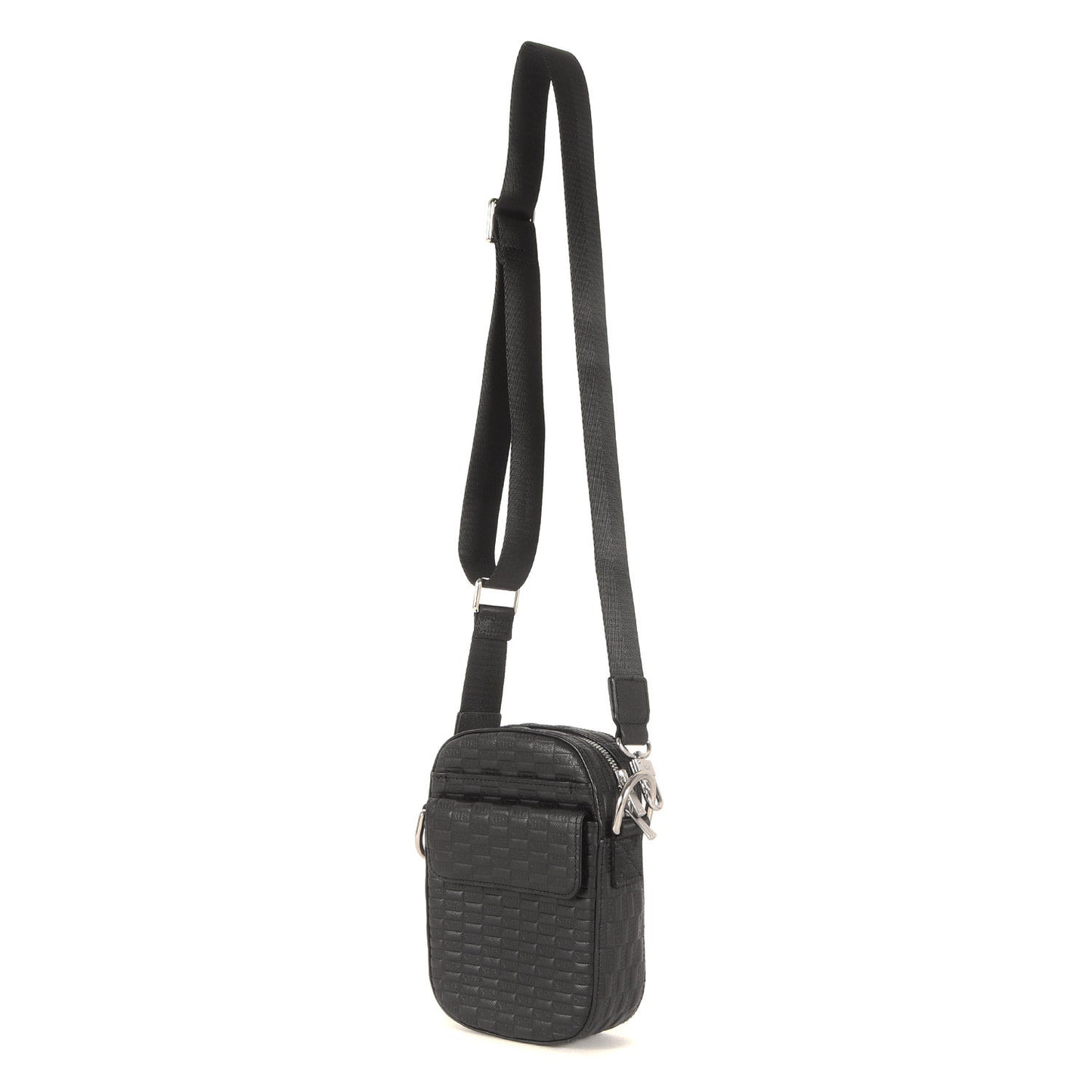 23AW エンボス モノグラム レザー ショルダーバッグ(Utility Crossbody in Saffiano Leather)