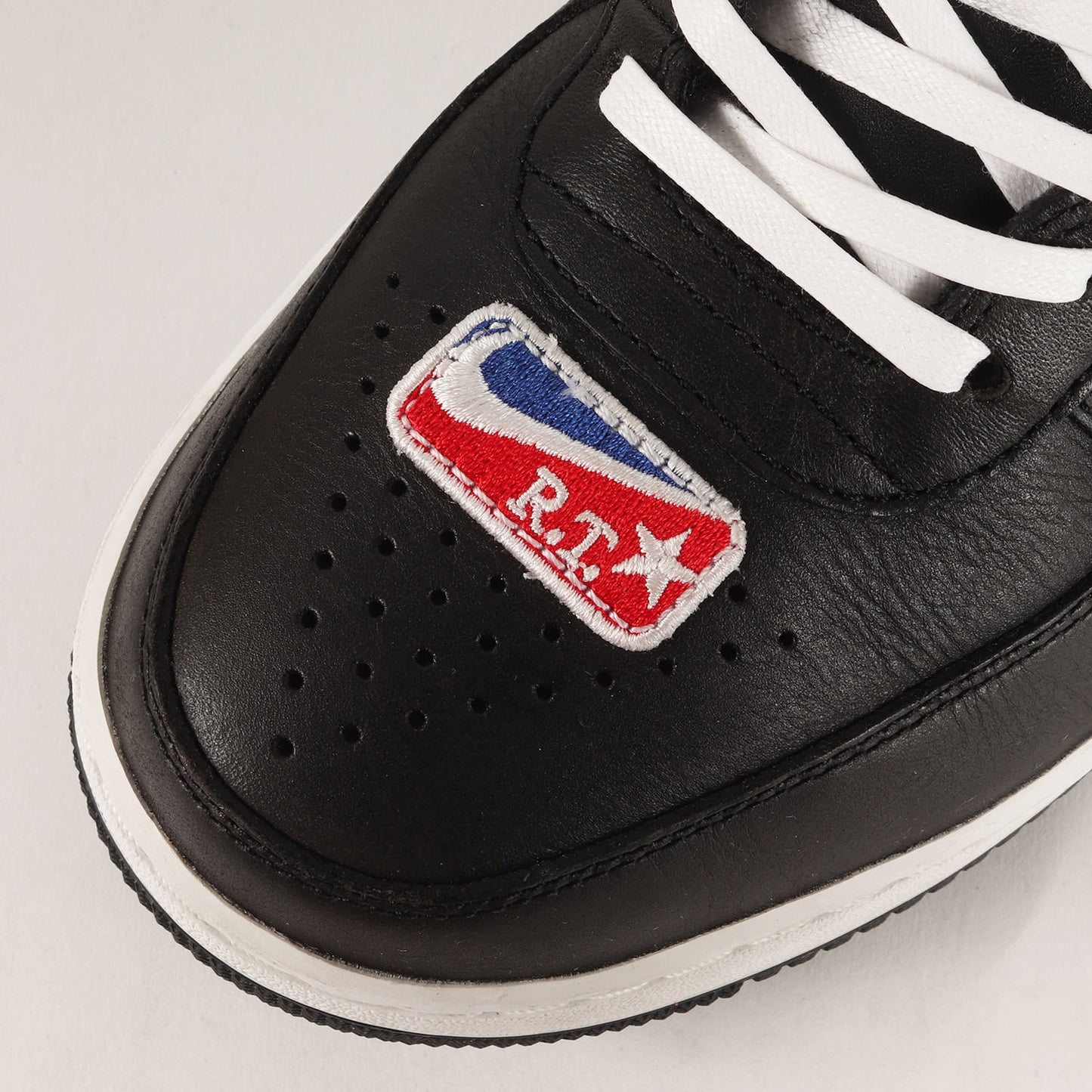 ×Riccardo Tisci NikeLab AIR FORCE 1 HI / RT (AQ3366-001)