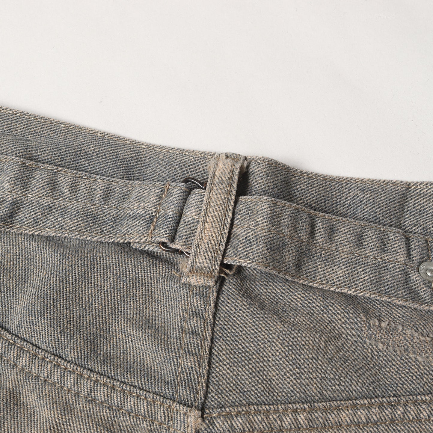 00s ダメージ加工 シンチバック付き ニードルステッチ デニムパンツ