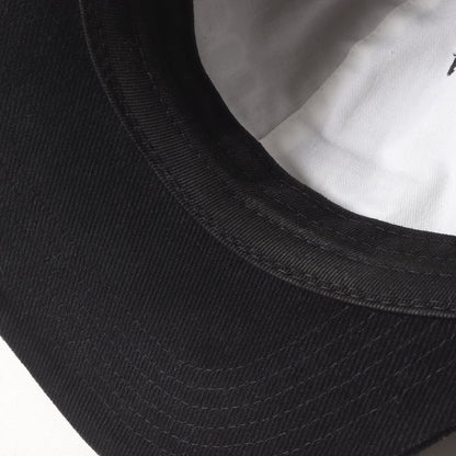 クラシックロゴ刺繍 6パネルキャップ(Classic Logo 6-Panel)