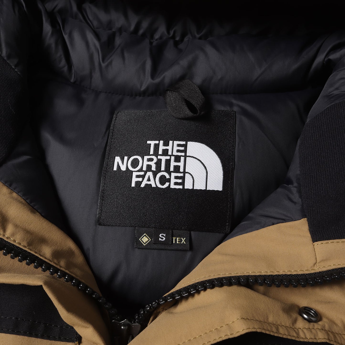GORE-TEX マウンテン ダウンジャケット (Mountain Down Jacket)