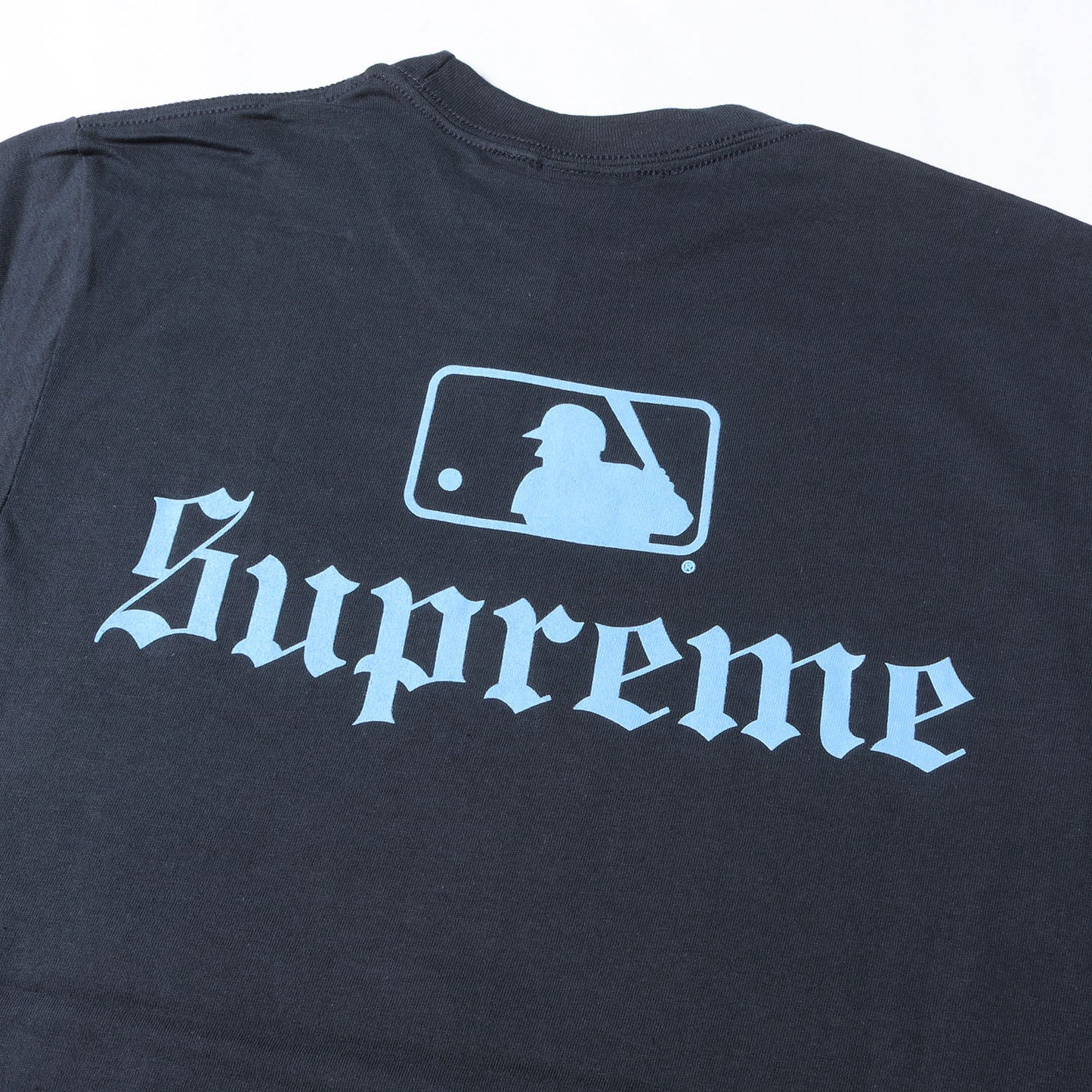 25AW ×MLB ニューヨーク・ヤンキース チームロゴ Tシャツ(MLB Tee)