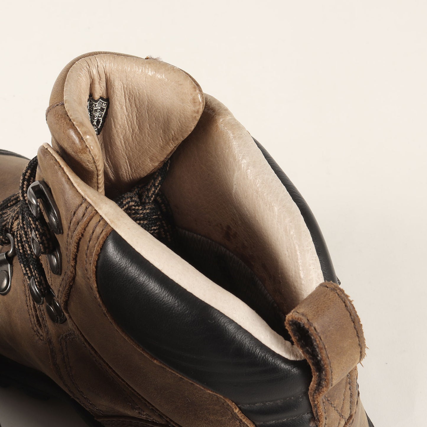 ピレニーズ レザー ハイキングシューズ / ブーツ(PYRENEES)