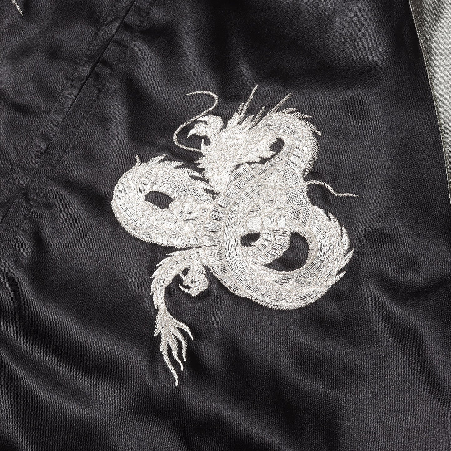 龍 刺繍 裏地キルティング サテン スカジャン