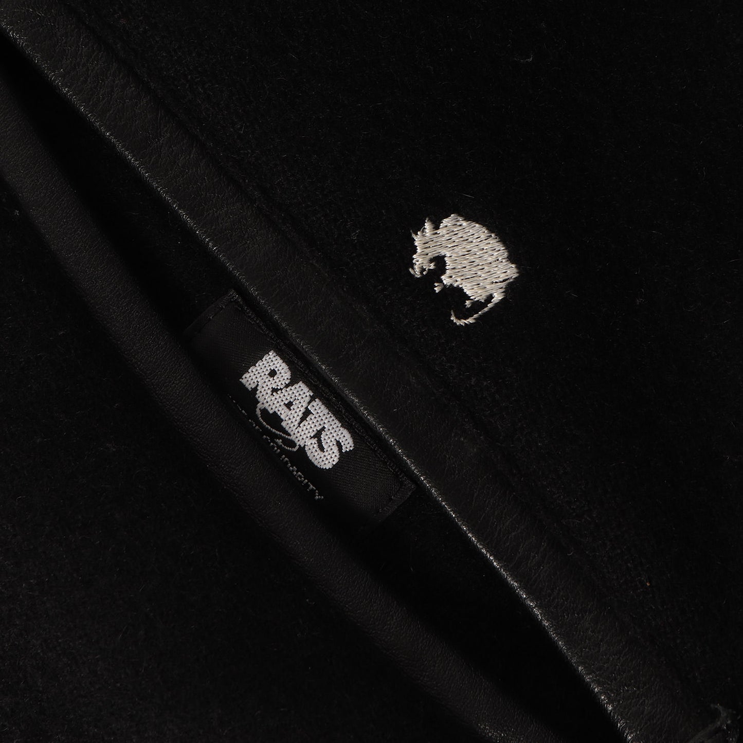 ×WTAPS FILTHYロゴ 袖レザー メルトン スタジャン