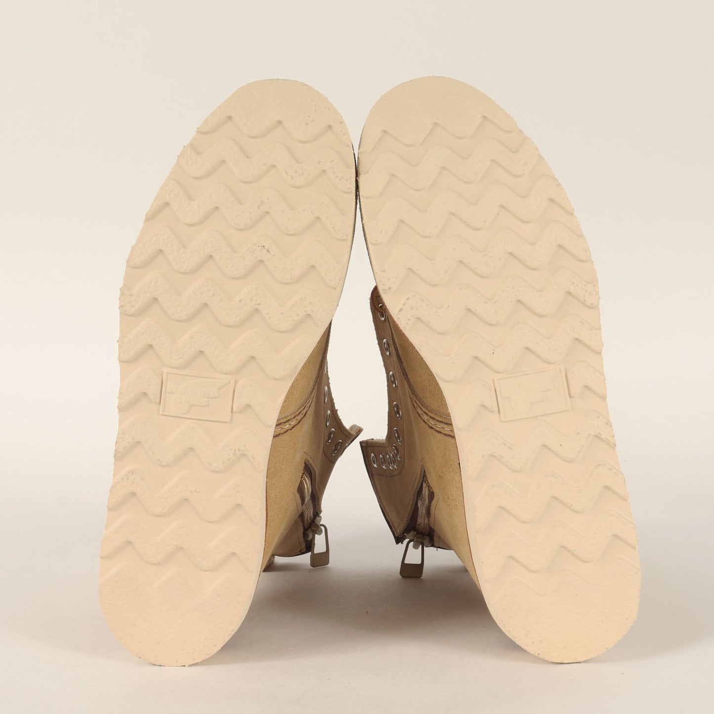 25AW 初売り限定 ×Red Wing 4669 スウェード モックトゥ ブーツ(8INCH MOC)