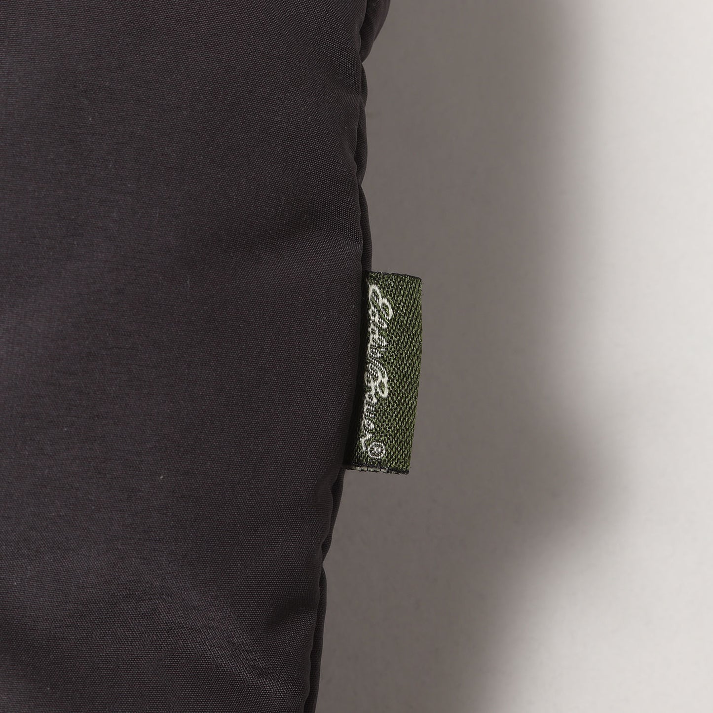 リバーシブル フルジップ ダウンベスト