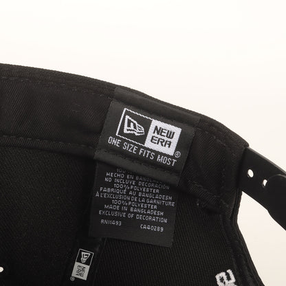 25AW ×NEW ERA スペルアウトロゴ スナップバック ベースボールキャップ(Sharp Spellout Adjustable)