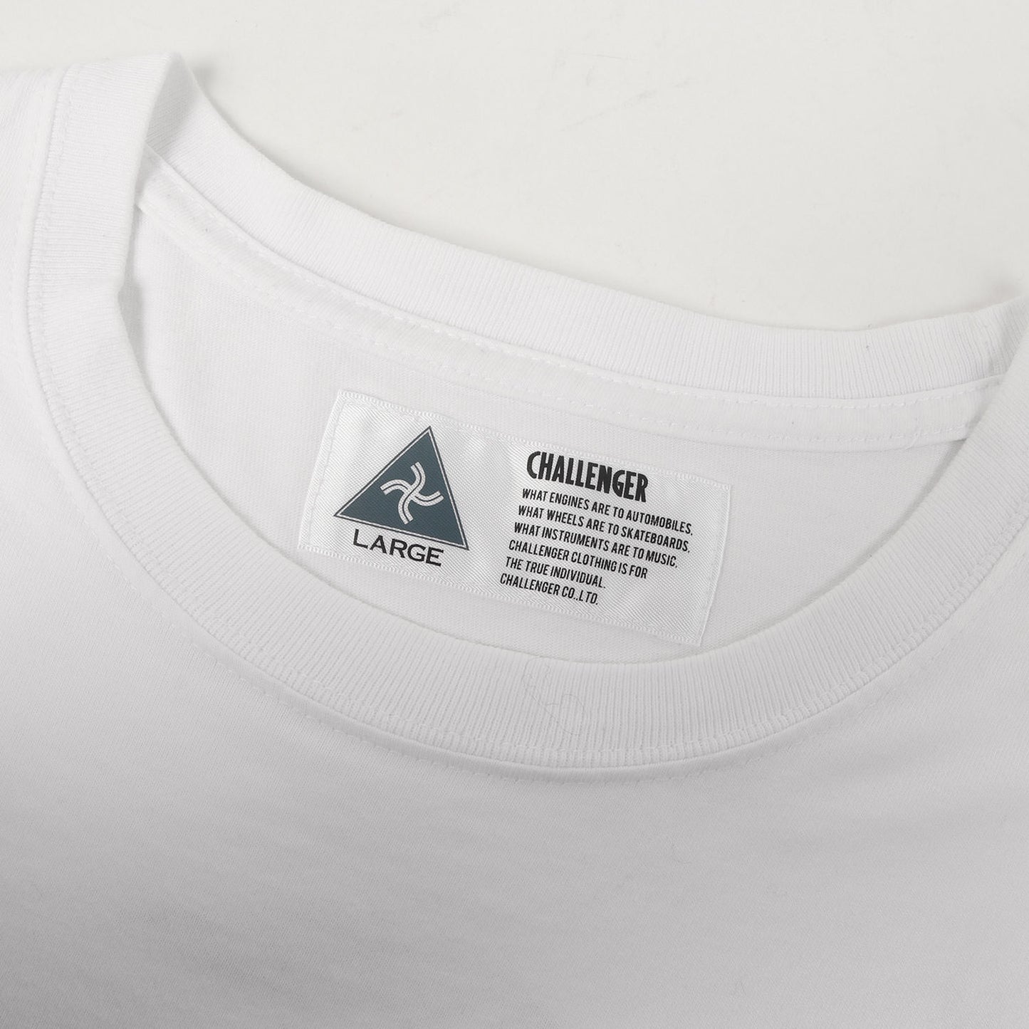 タコファイヤー ポケット Tシャツ(FIRE OCTOPUS TEE)