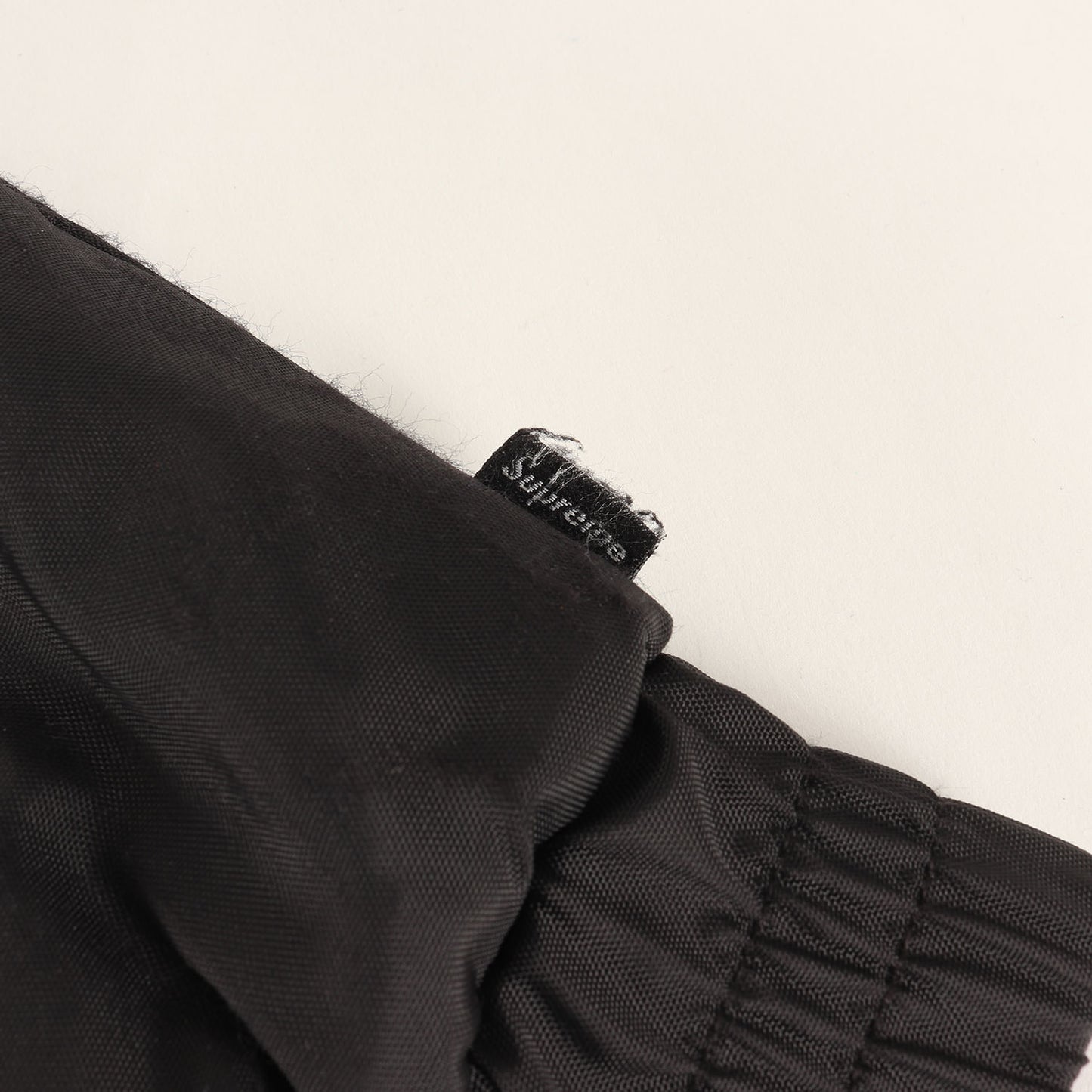 バックロゴ スポーツ パイピング 中綿ジャケット(Sports Piping Puffy Jacket)