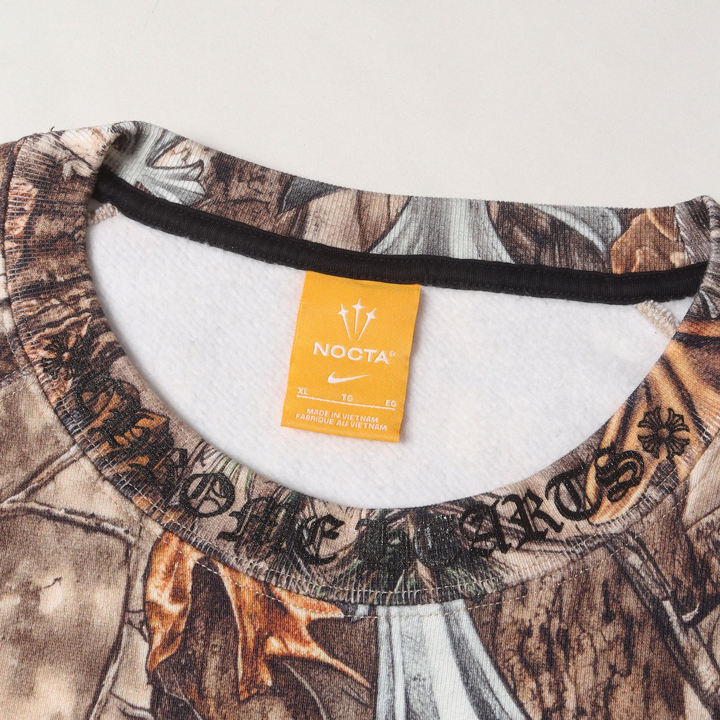 26SS × NIKE / DRAKE / NOCTA マルチモチーフ リアルツリーカモ クルーネック スウェット (Crewneck Sweatshirt Multi)