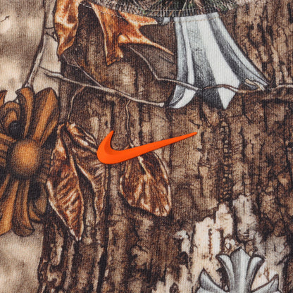 26SS × NIKE / DRAKE / NOCTA マルチモチーフ リアルツリーカモ クルーネック スウェット (Crewneck Sweatshirt Multi)