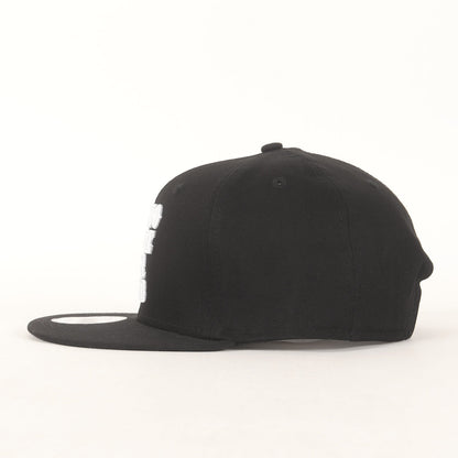 ×NEW ERA ロゴ刺繍 スナップバック ベースボールキャップ