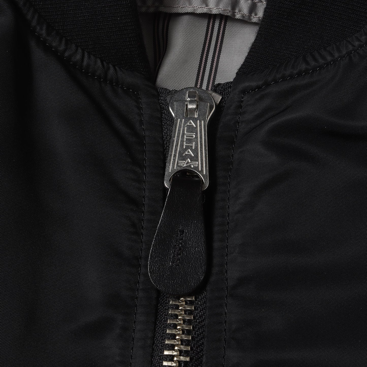 the Shepherd ×fragment design ×ALPHA 袖レザー MA-1 ボンバージャケット