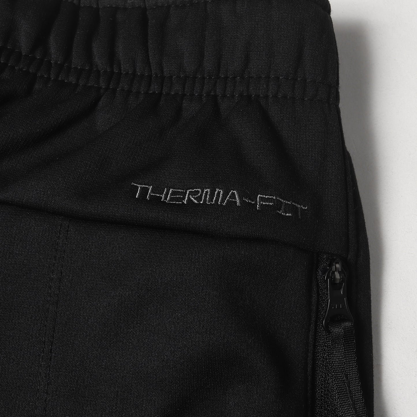 23AW Therma-FIT テーパード トレーニングパンツ