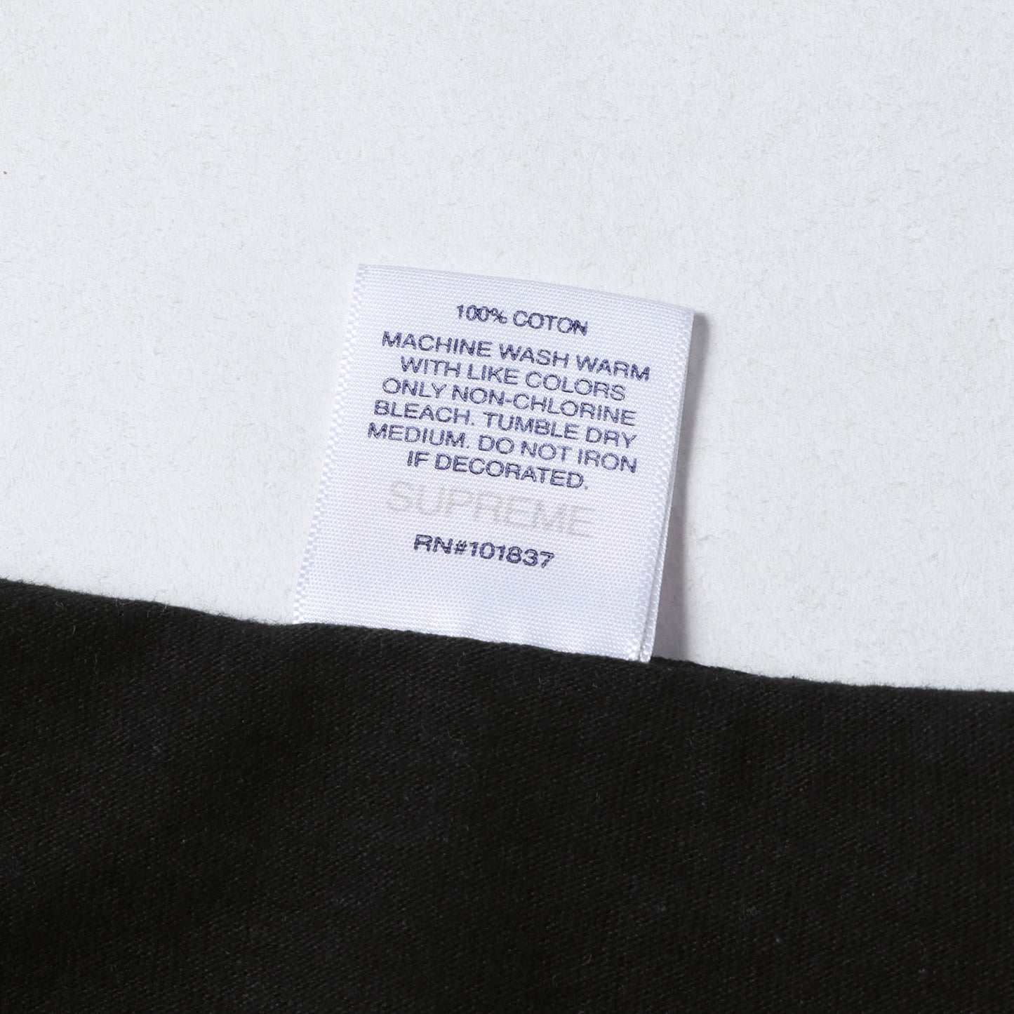 21SS ×KAWS チョークBOXロゴ Tシャツ(Chalk Box Logo Tee)