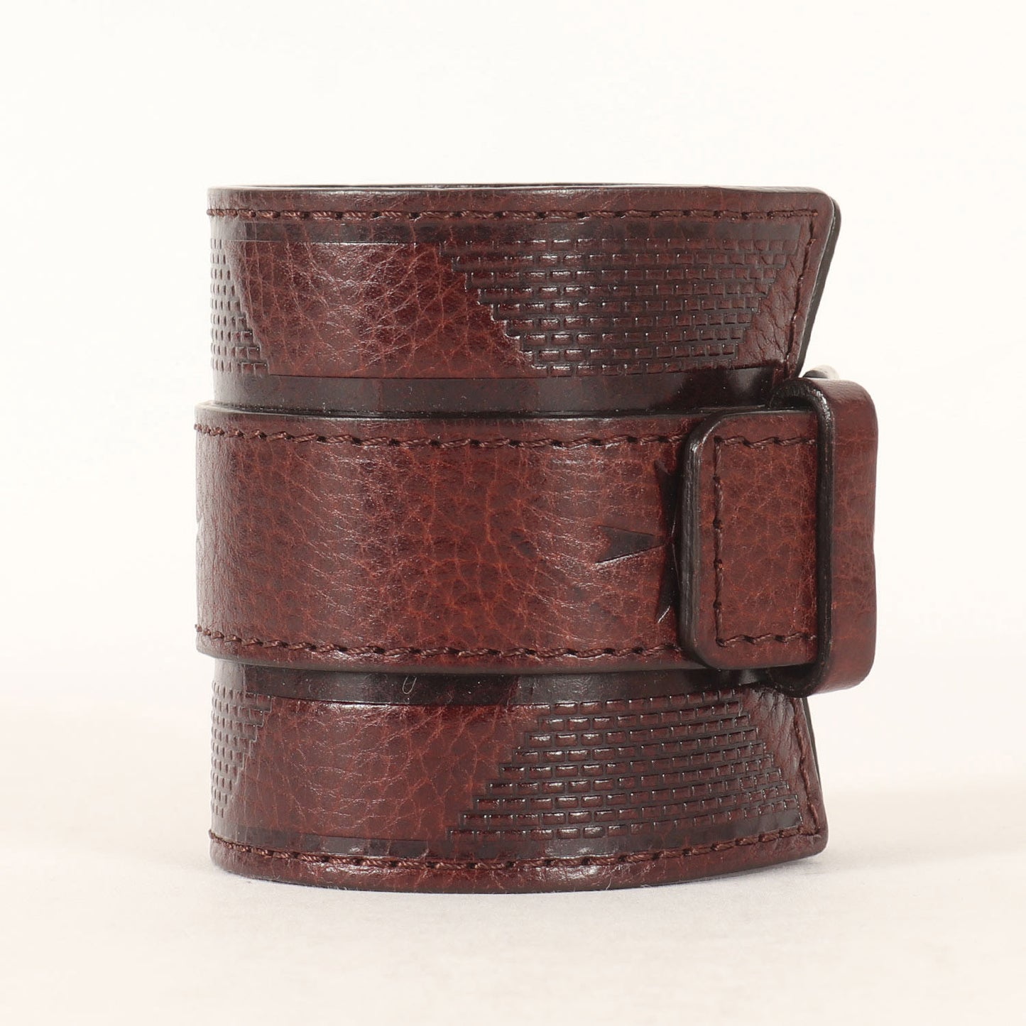 00s クロス型押し レザー ブレスレット