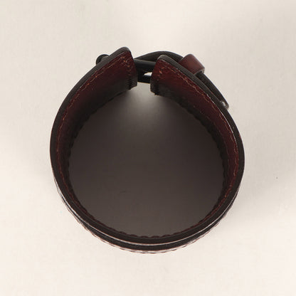 00s クロス型押し レザー ブレスレット