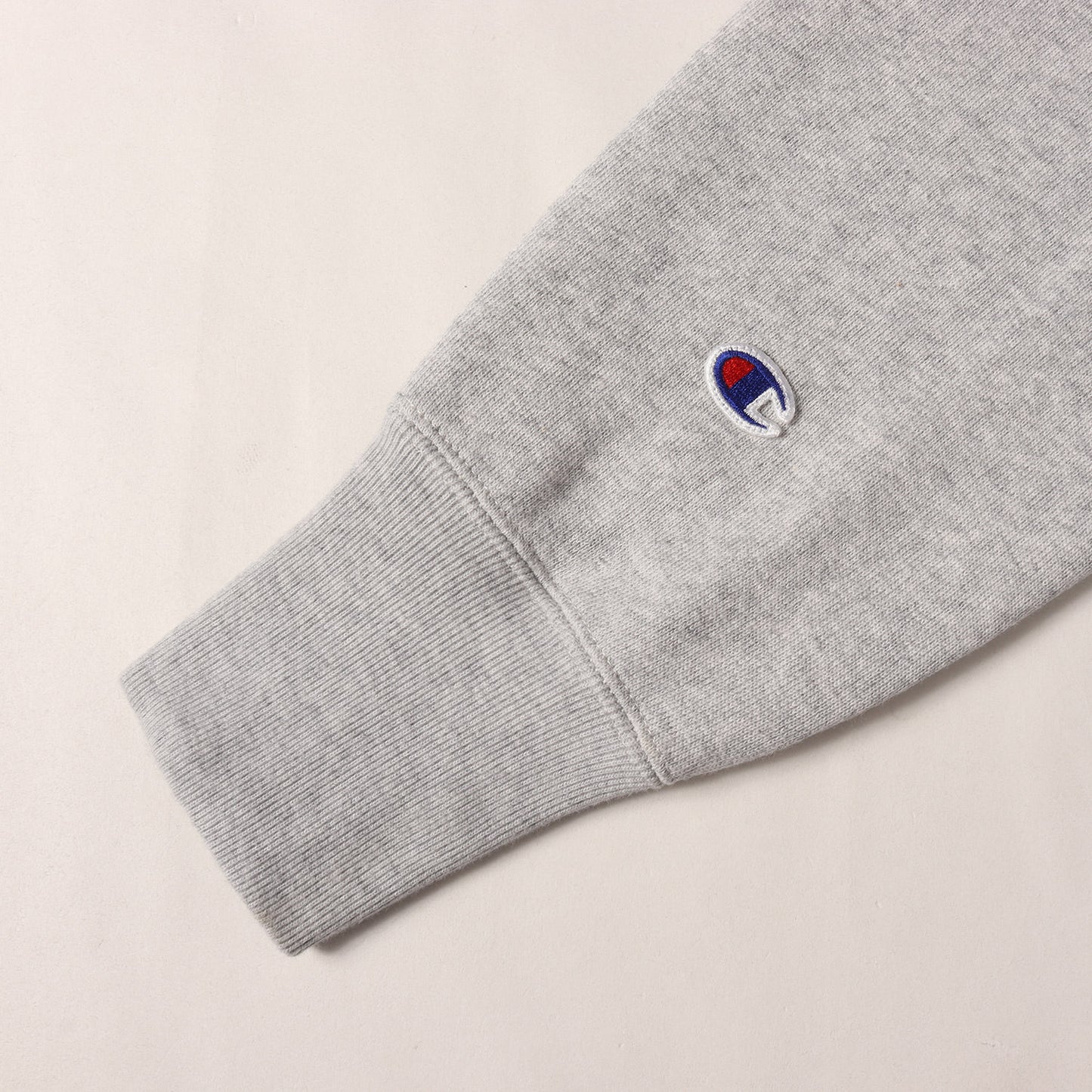 ×Champion カレッジロゴ リバースウィーブ スウェットパーカー