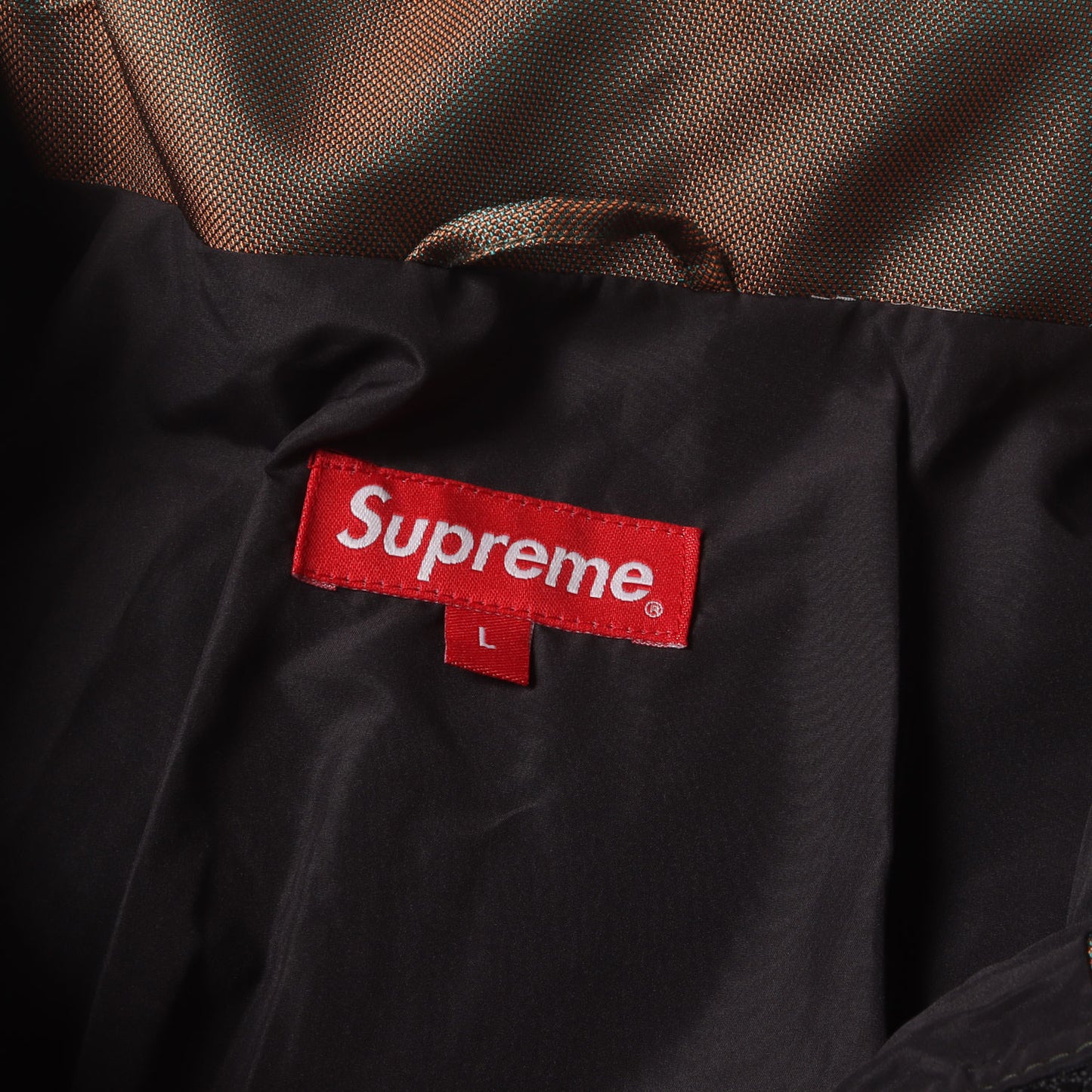 イリディセント パフィー ダウンジャケット(Iridescent Puffy Jacket)