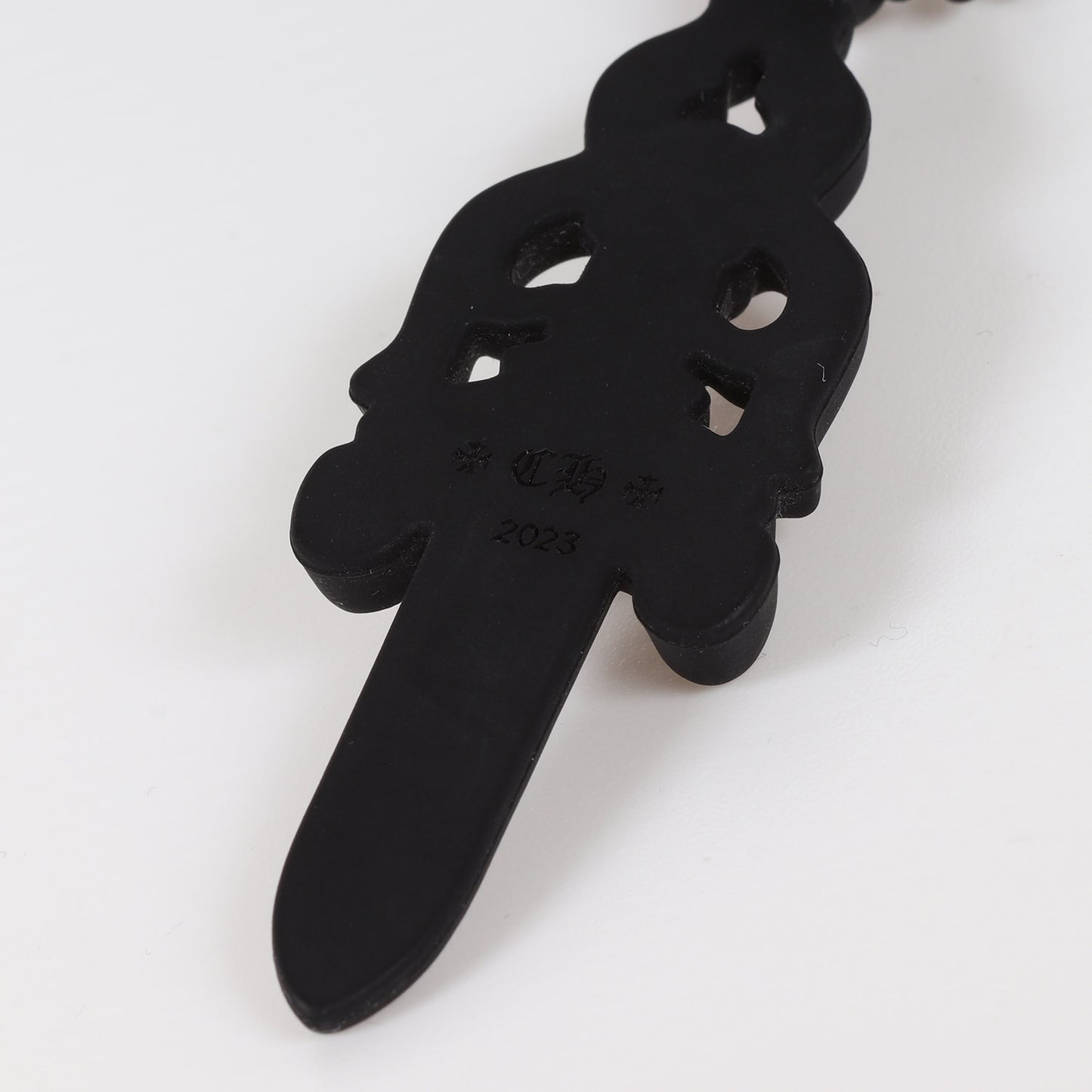 ラージ ダガー ラバー ネックレス(Large Dagger Rubber)