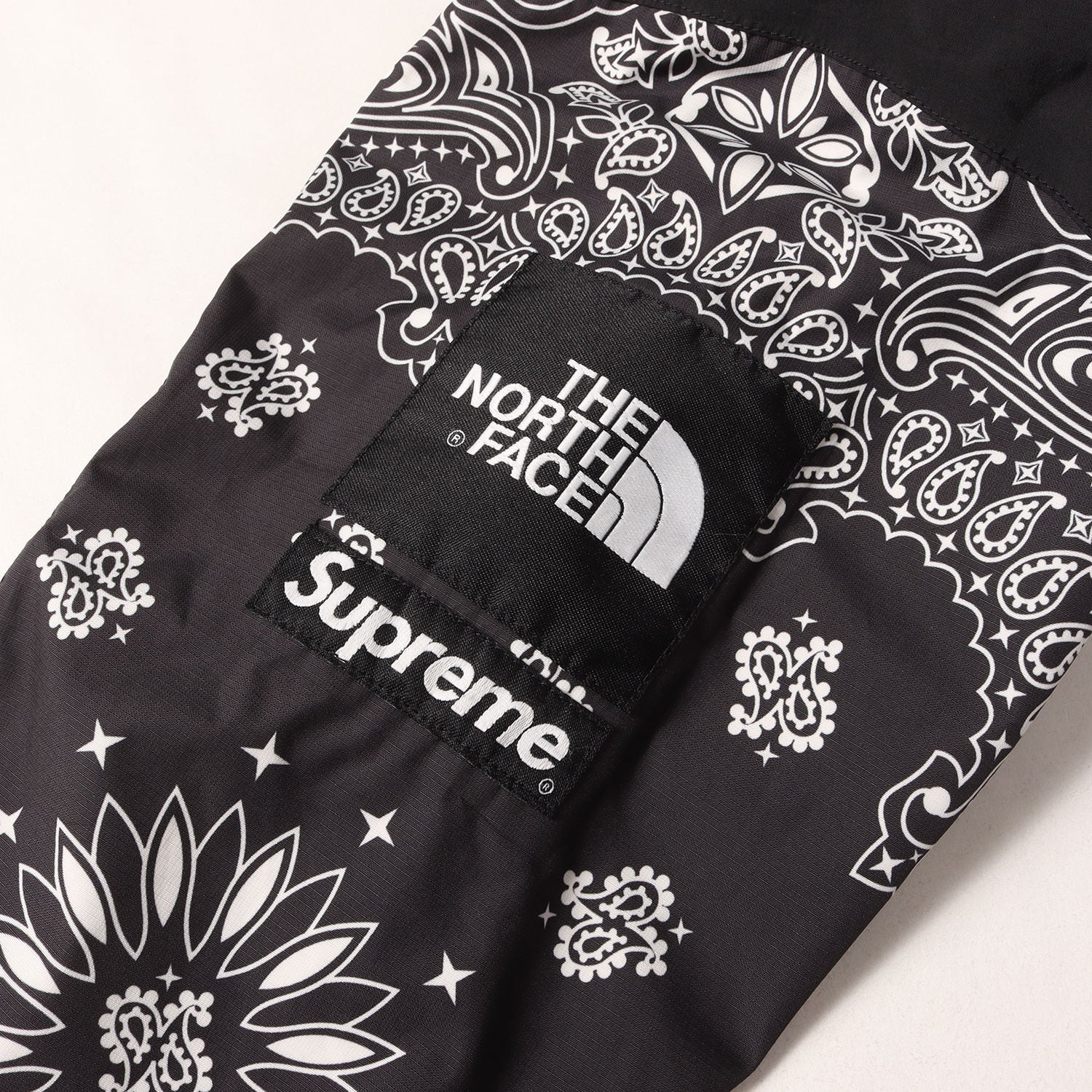 Supreme (シュプリーム) ×THE NORTH FACE バンダナ柄 マウンテン
