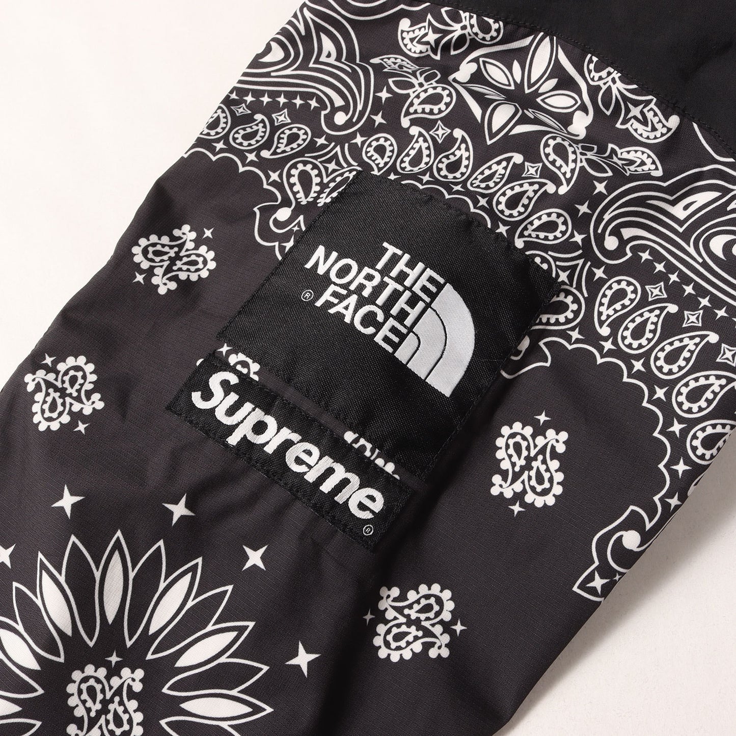 ×THE NORTH FACE バンダナ柄 マウンテンパーカー / ジャケット(Bandana Mountain Parka)