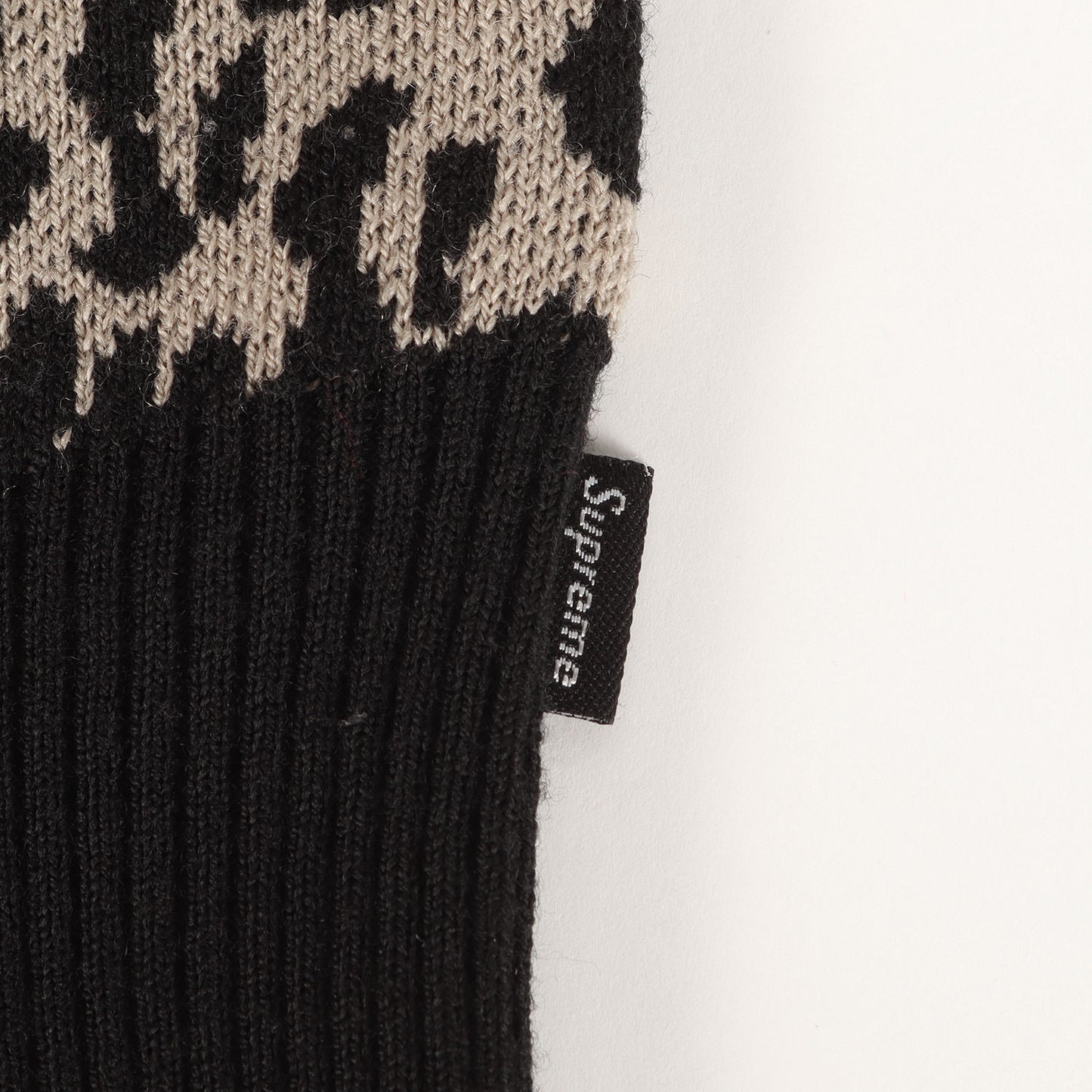 チーター柄 コーデュロイ 切替し ジップ ニットセーター(Corduroy Detailed Zip Sweater)