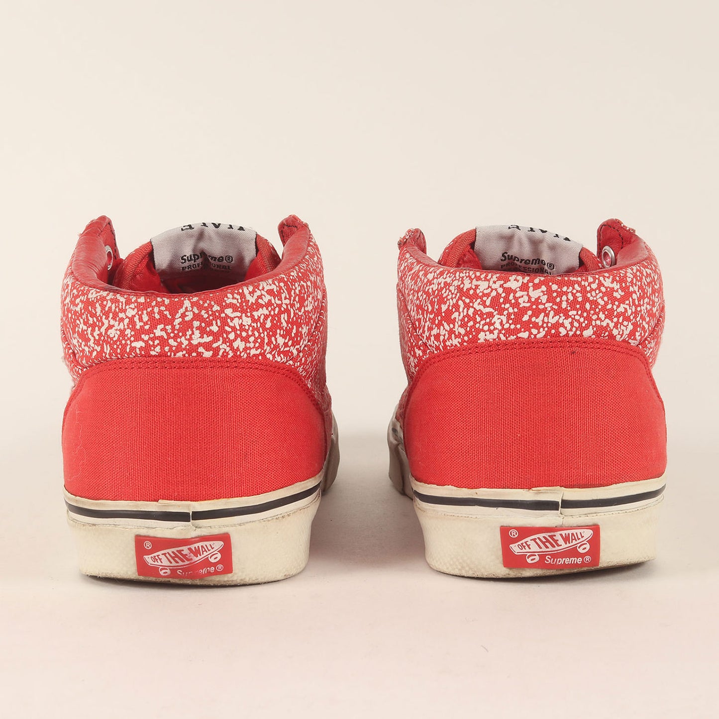 ×VANS HALF CAB DISRUPTIVE