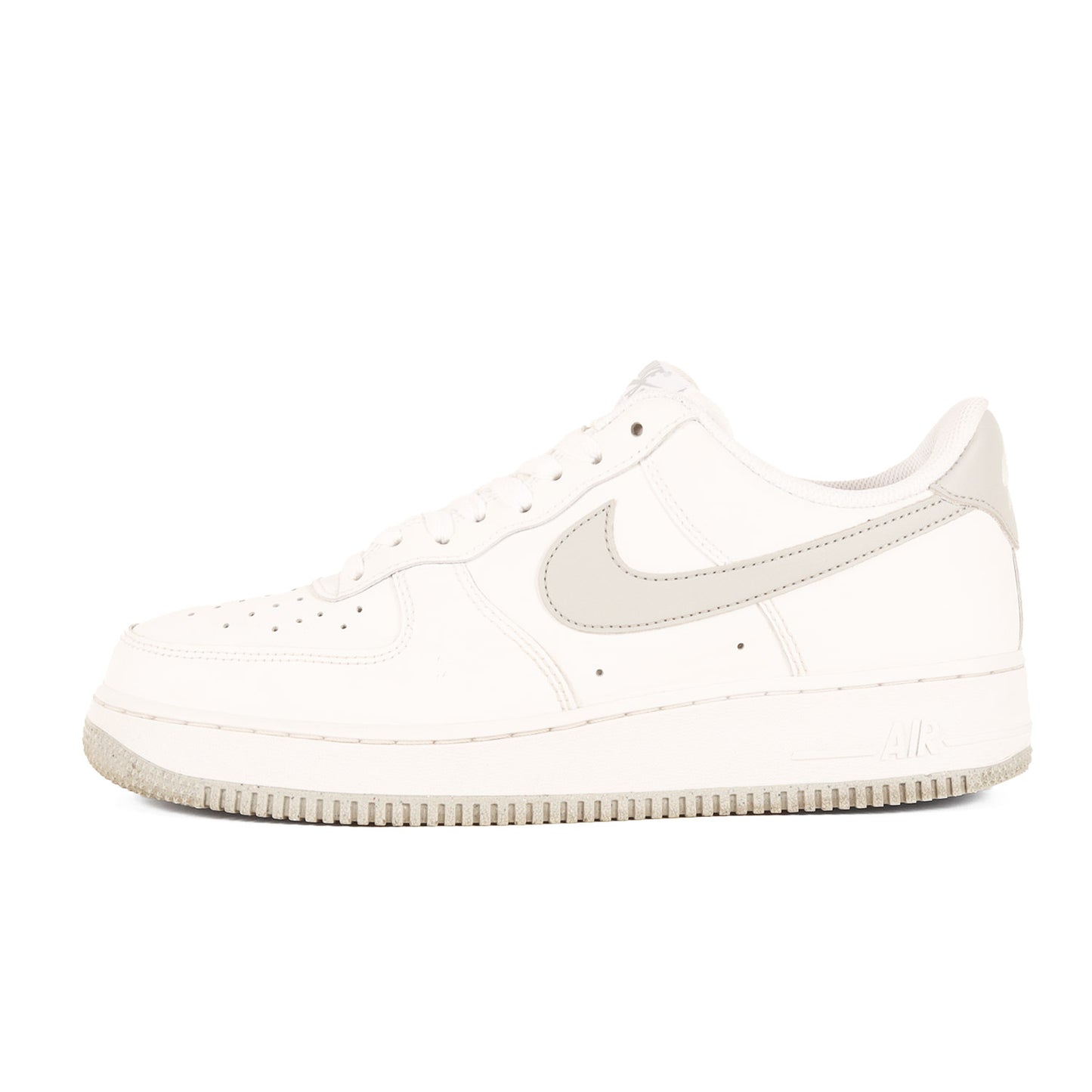 AIR FORCE 1 07 LOW (2024年製 / FJ4146-100)