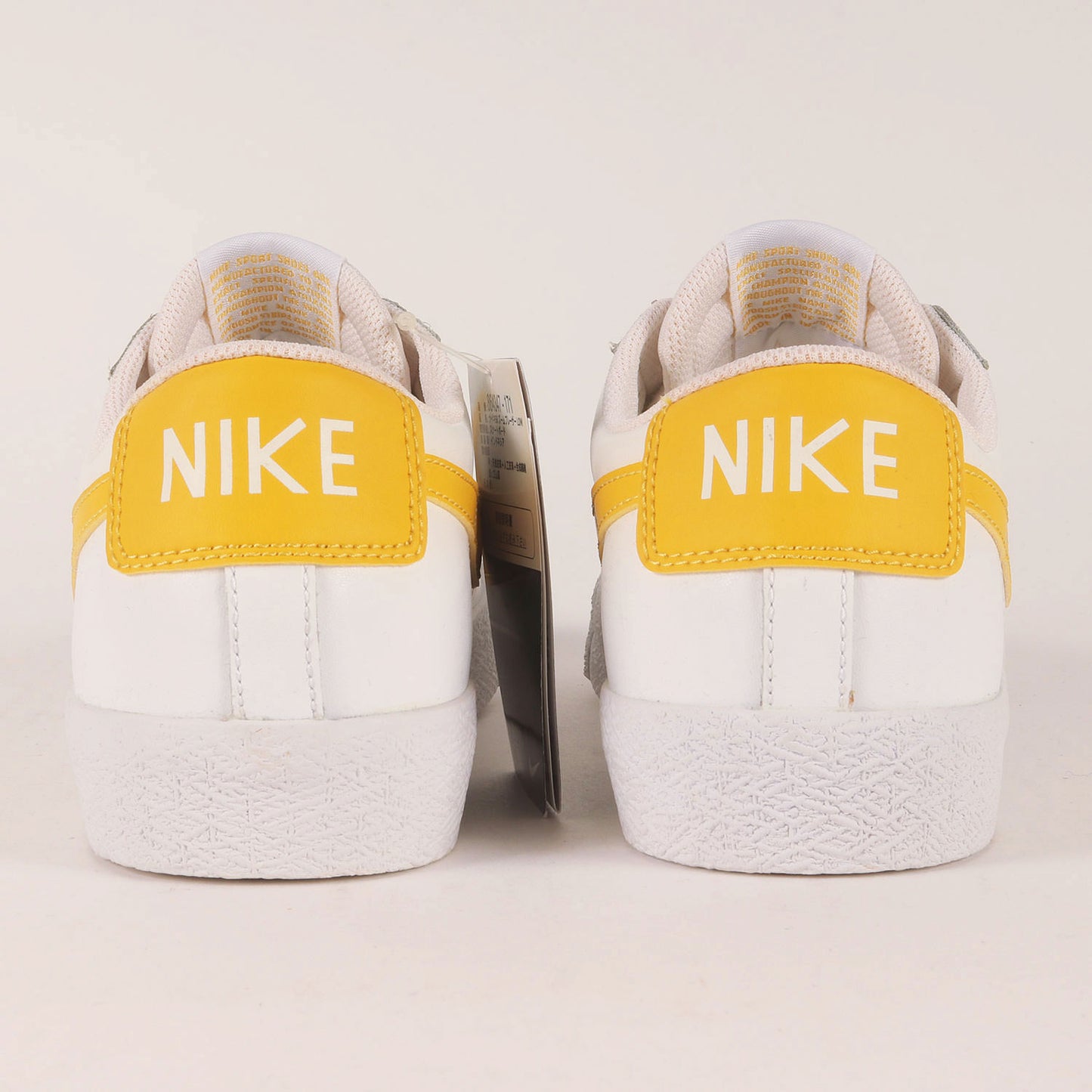 SB ZOOM BLAZER LOW (864347-171)