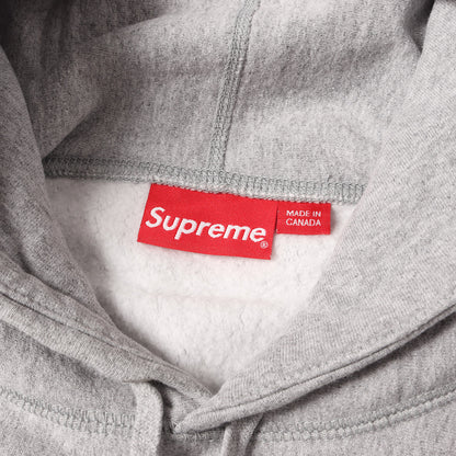 21SS ×KAWS チョーク BOXロゴ スウェットパーカー(Chalk Logo Hooded Sweatshirt)